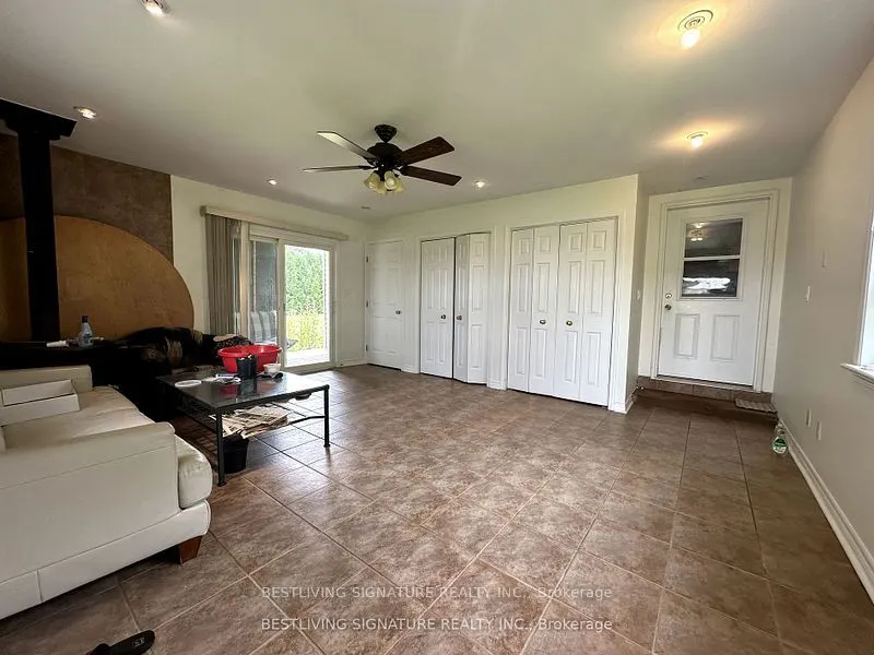 3752 Elm Tree Road