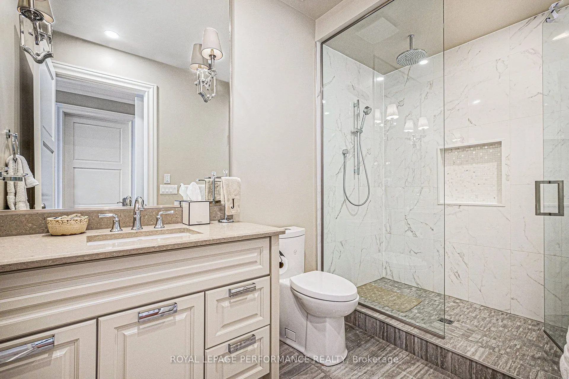 1413 BLACKHORSE Court
