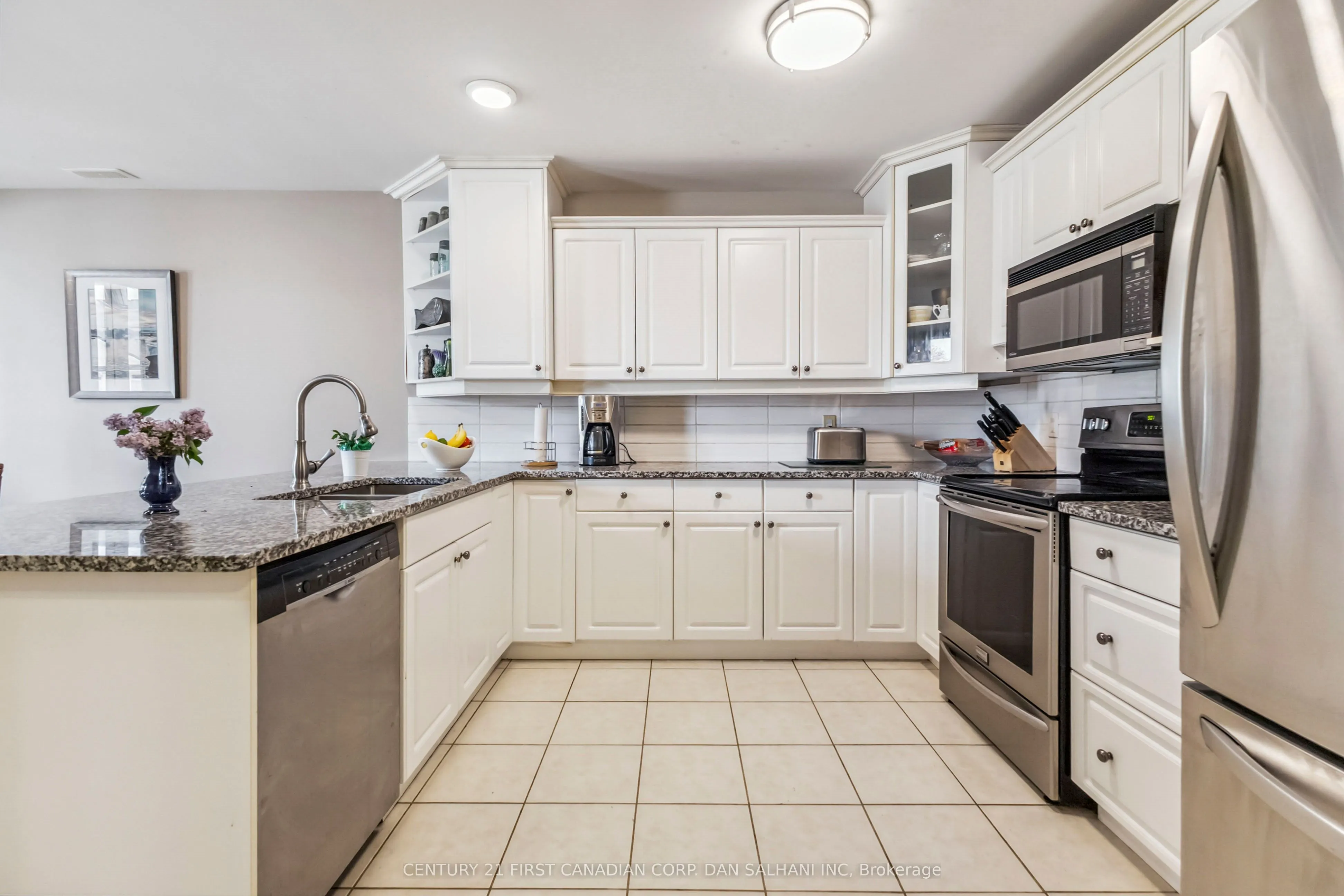375 EDITH CAVELL Boulevard, #6