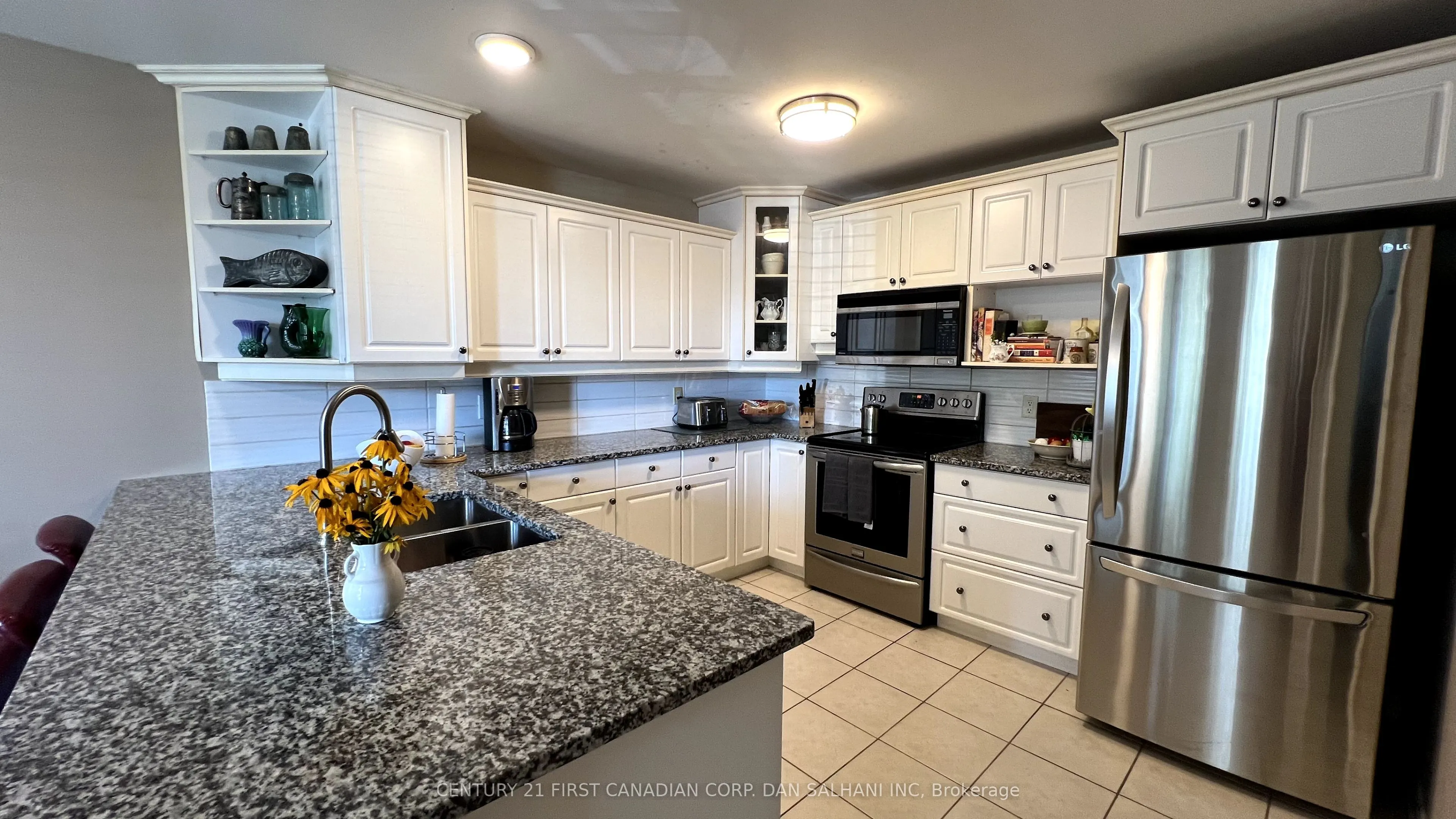 375 EDITH CAVELL Boulevard, #6