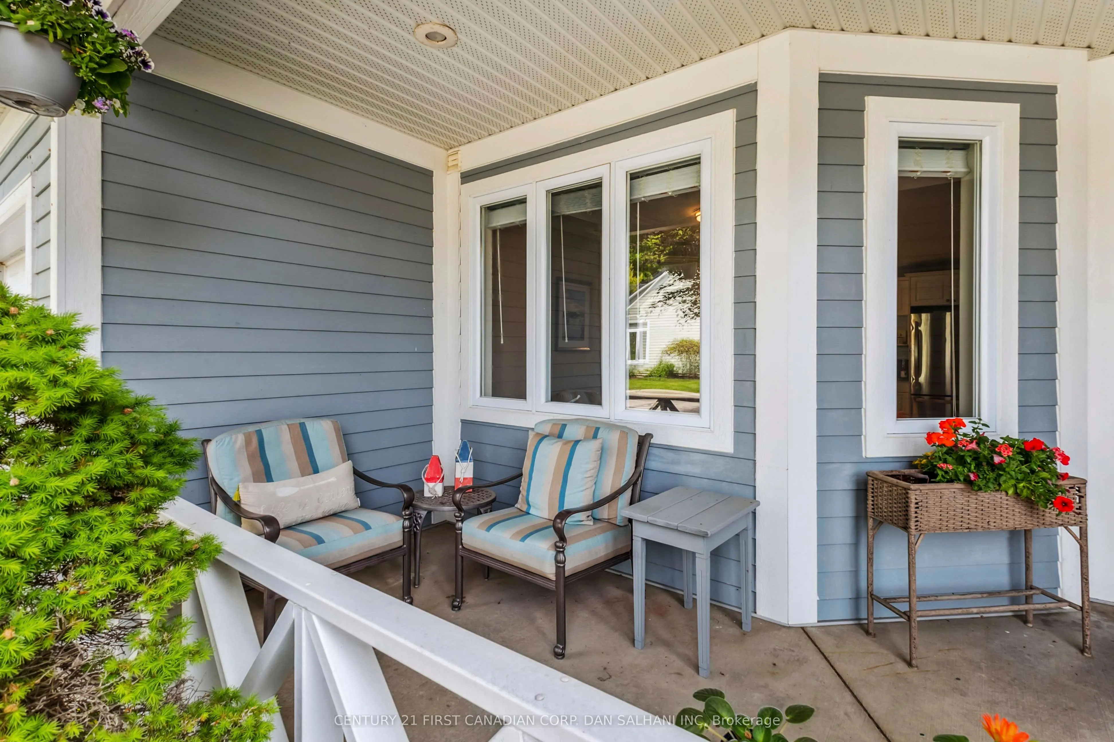 375 EDITH CAVELL Boulevard, #6