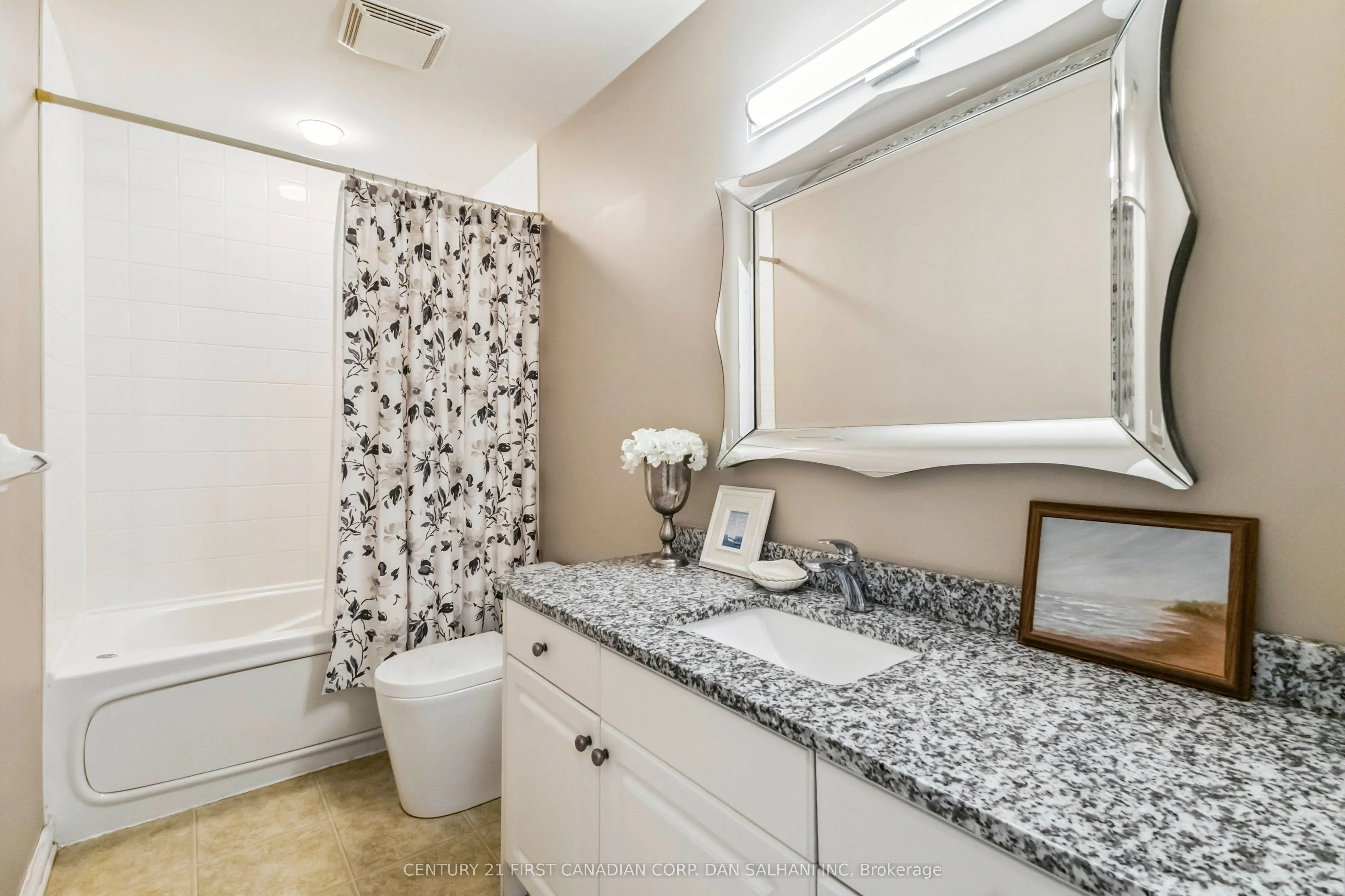 375 EDITH CAVELL Boulevard, #6