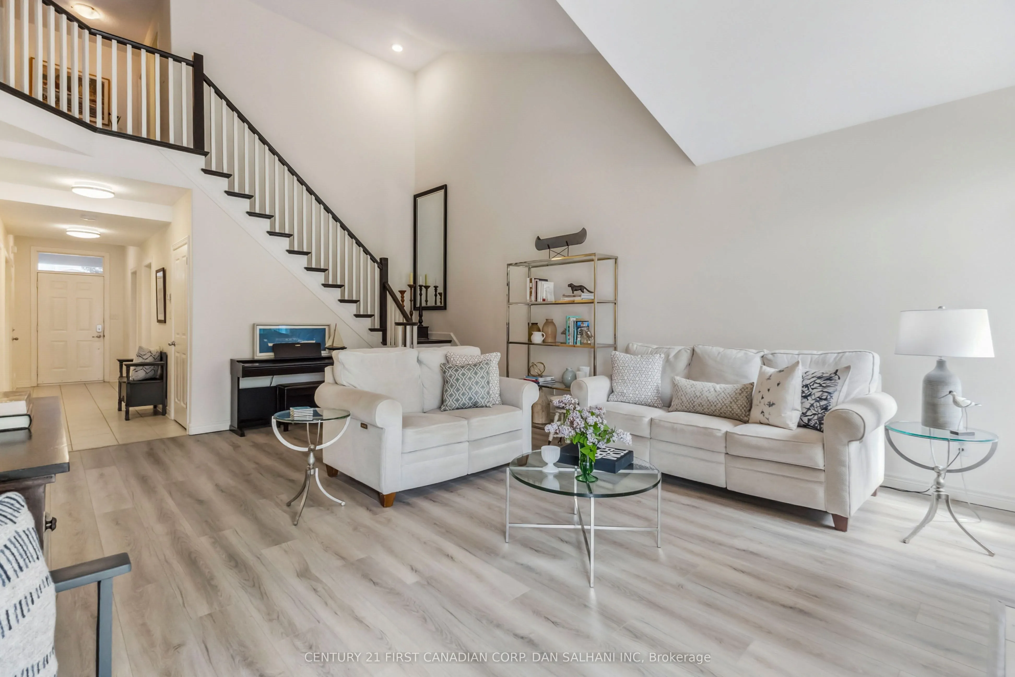 375 EDITH CAVELL Boulevard, #6