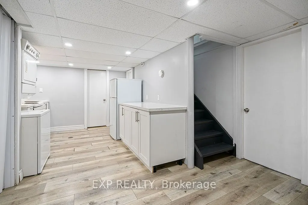 28 Gale Crescent
