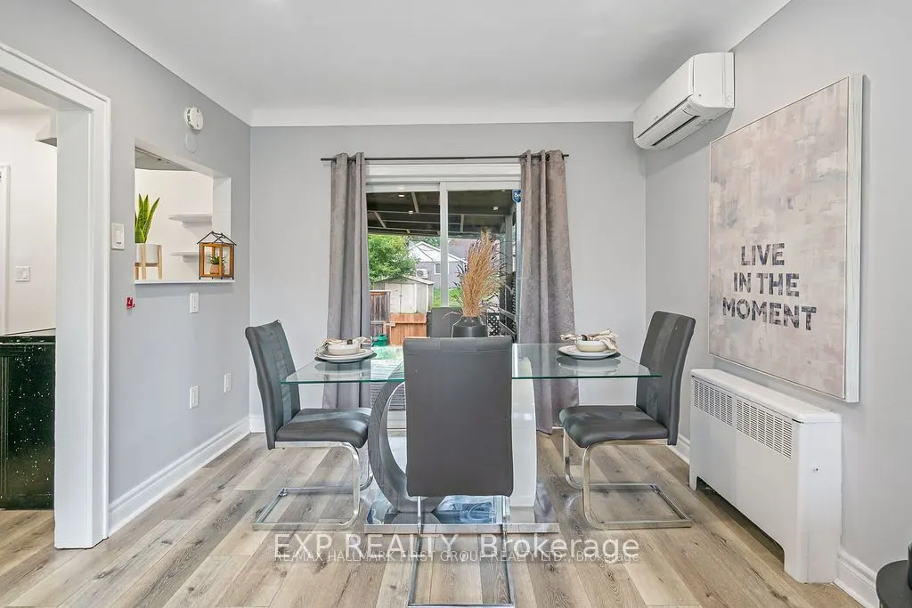 28 Gale Crescent
