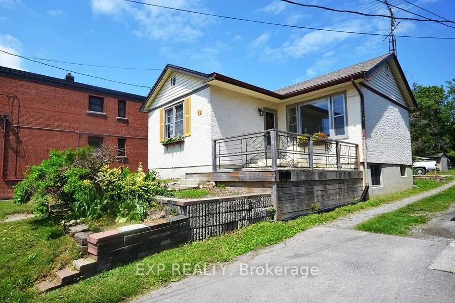 28 Gale Crescent