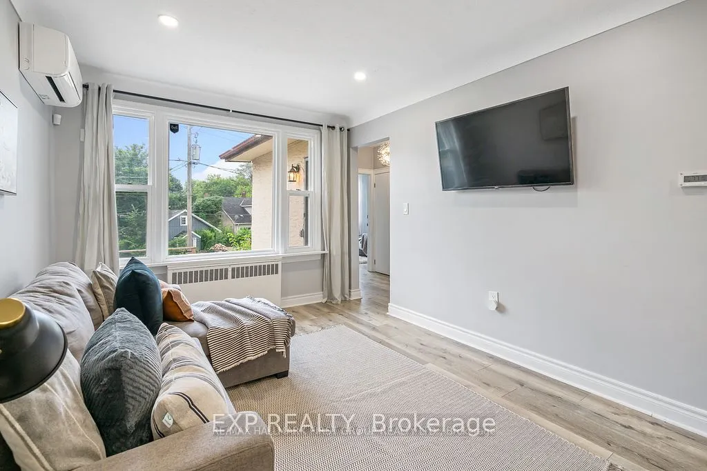 28 Gale Crescent