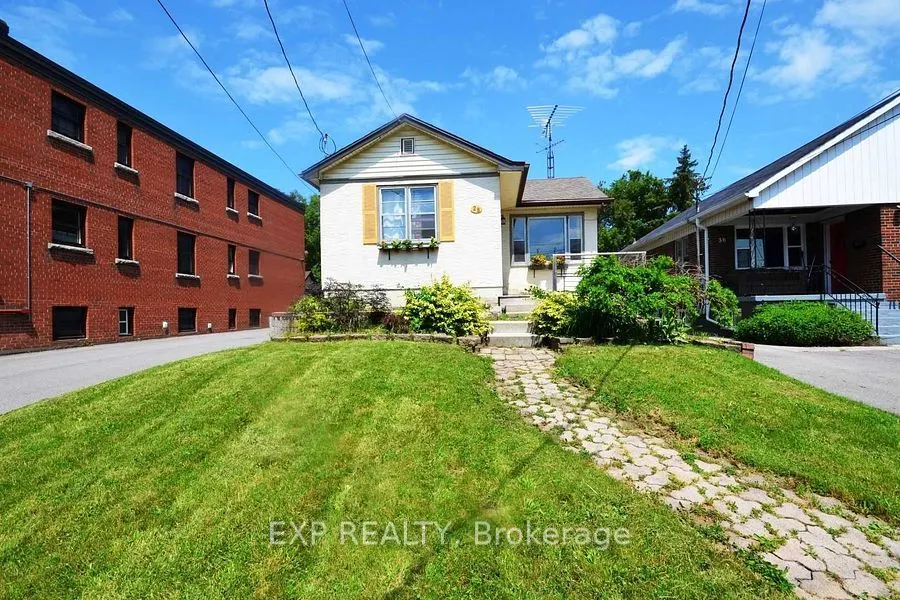 28 Gale Crescent