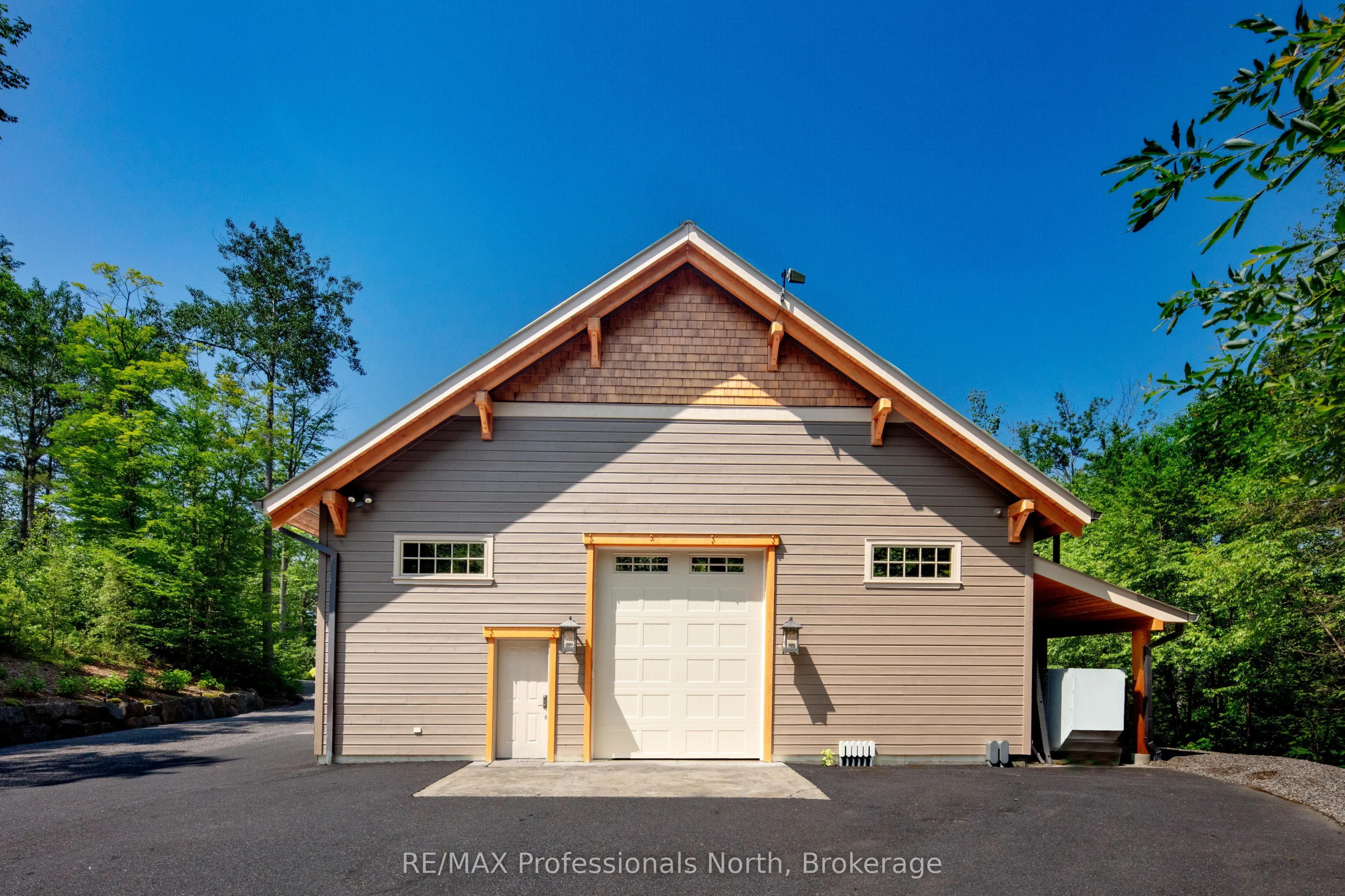 1600 Misty Knoll Trail