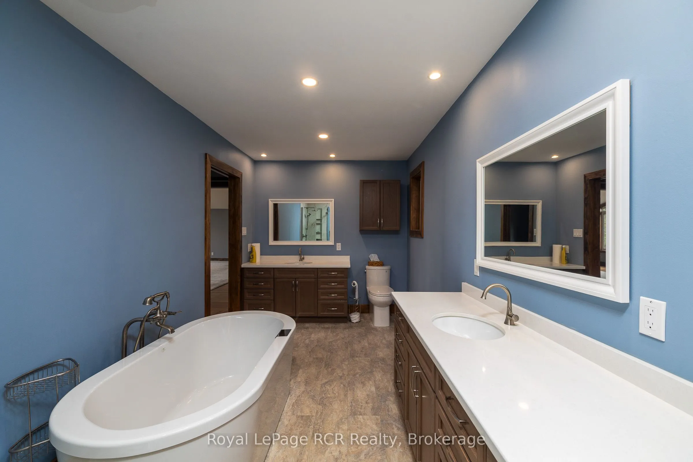 123 Lakeview Road