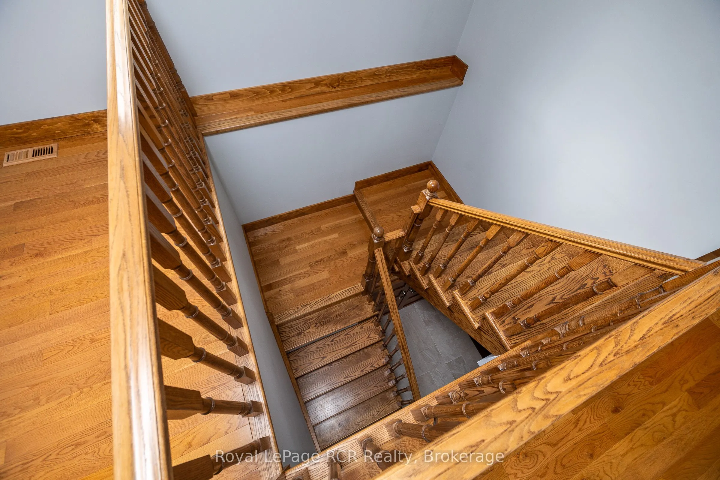 123 Lakeview Road