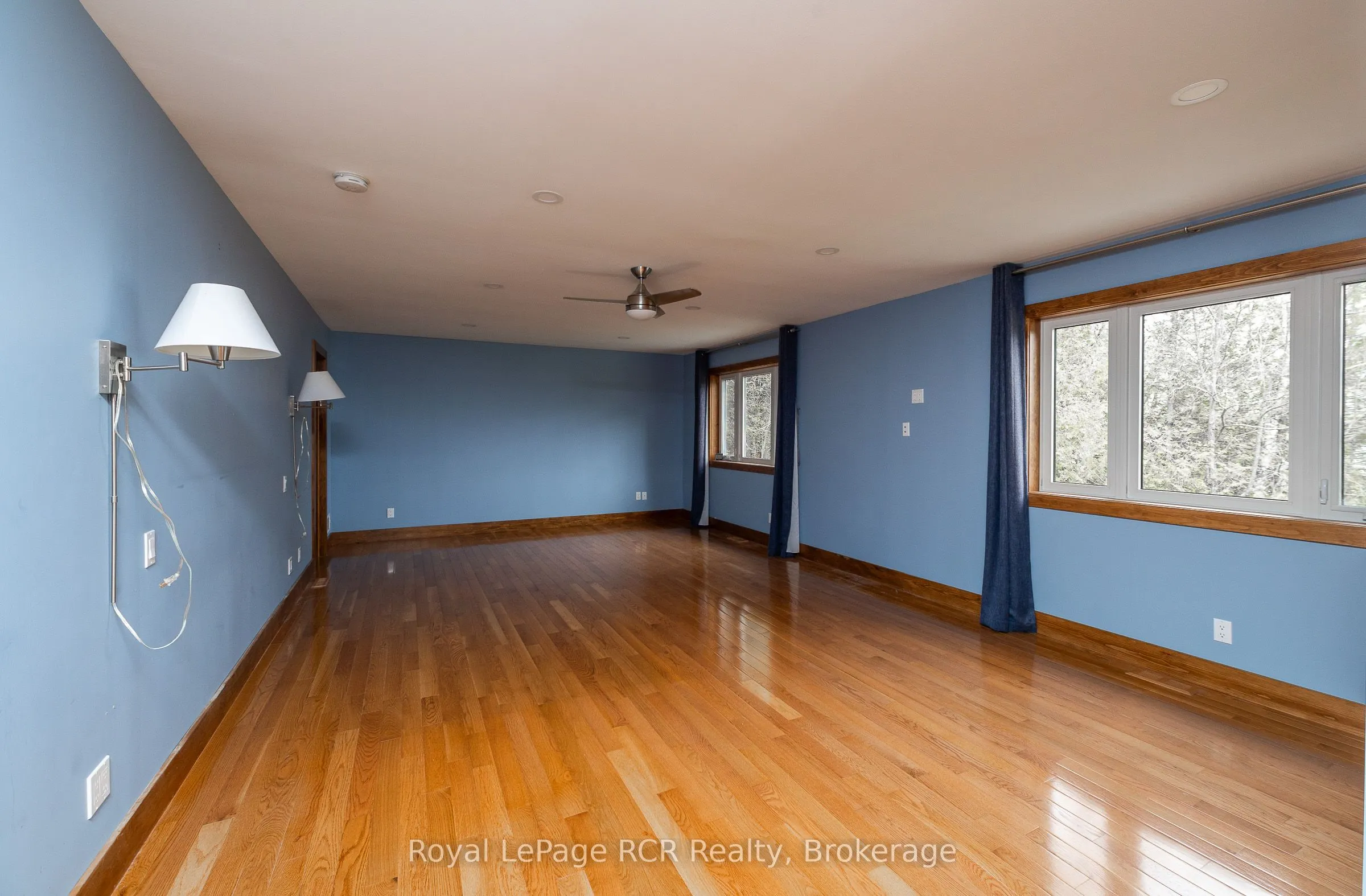 123 Lakeview Road