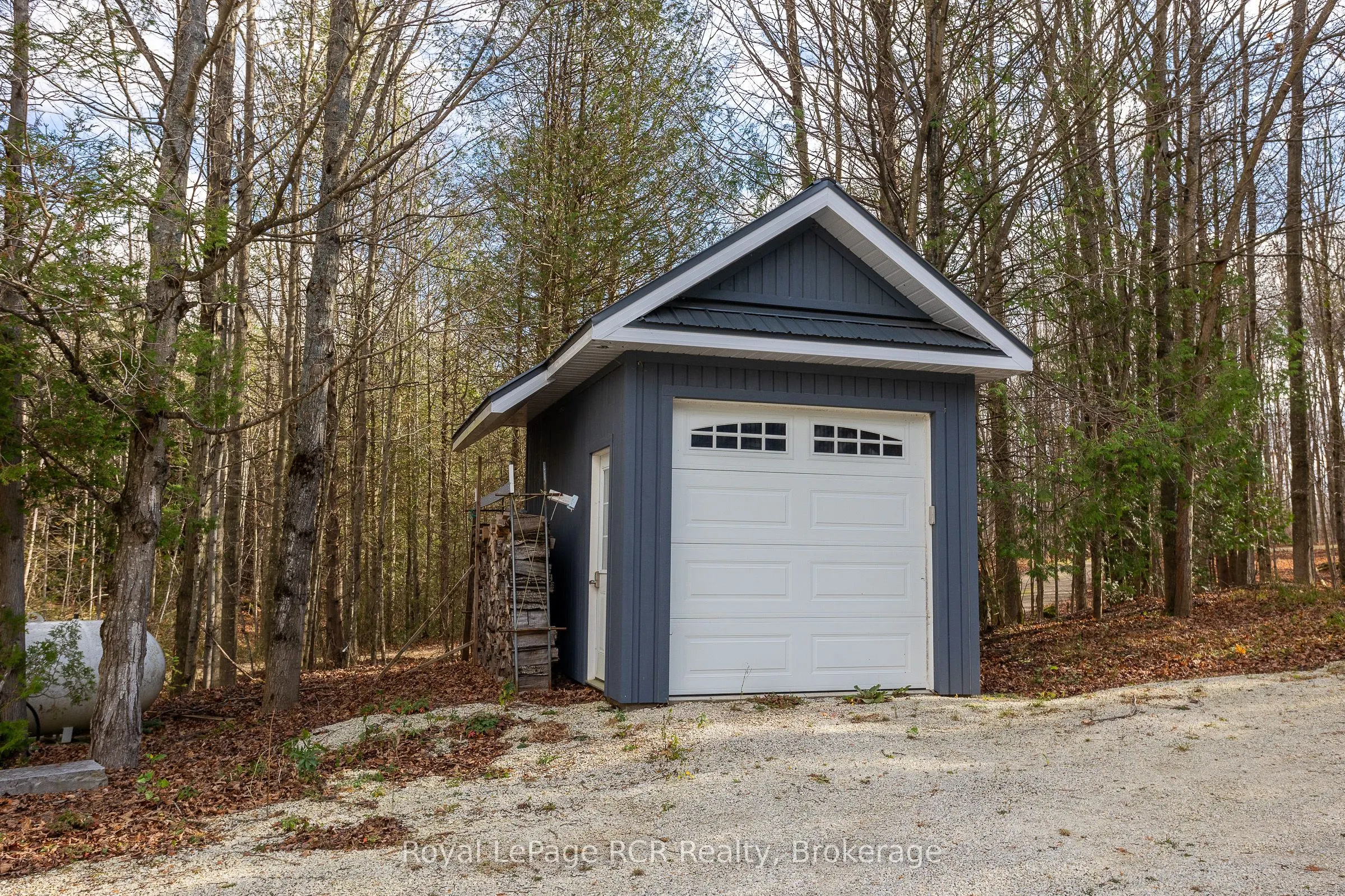 123 Lakeview Road