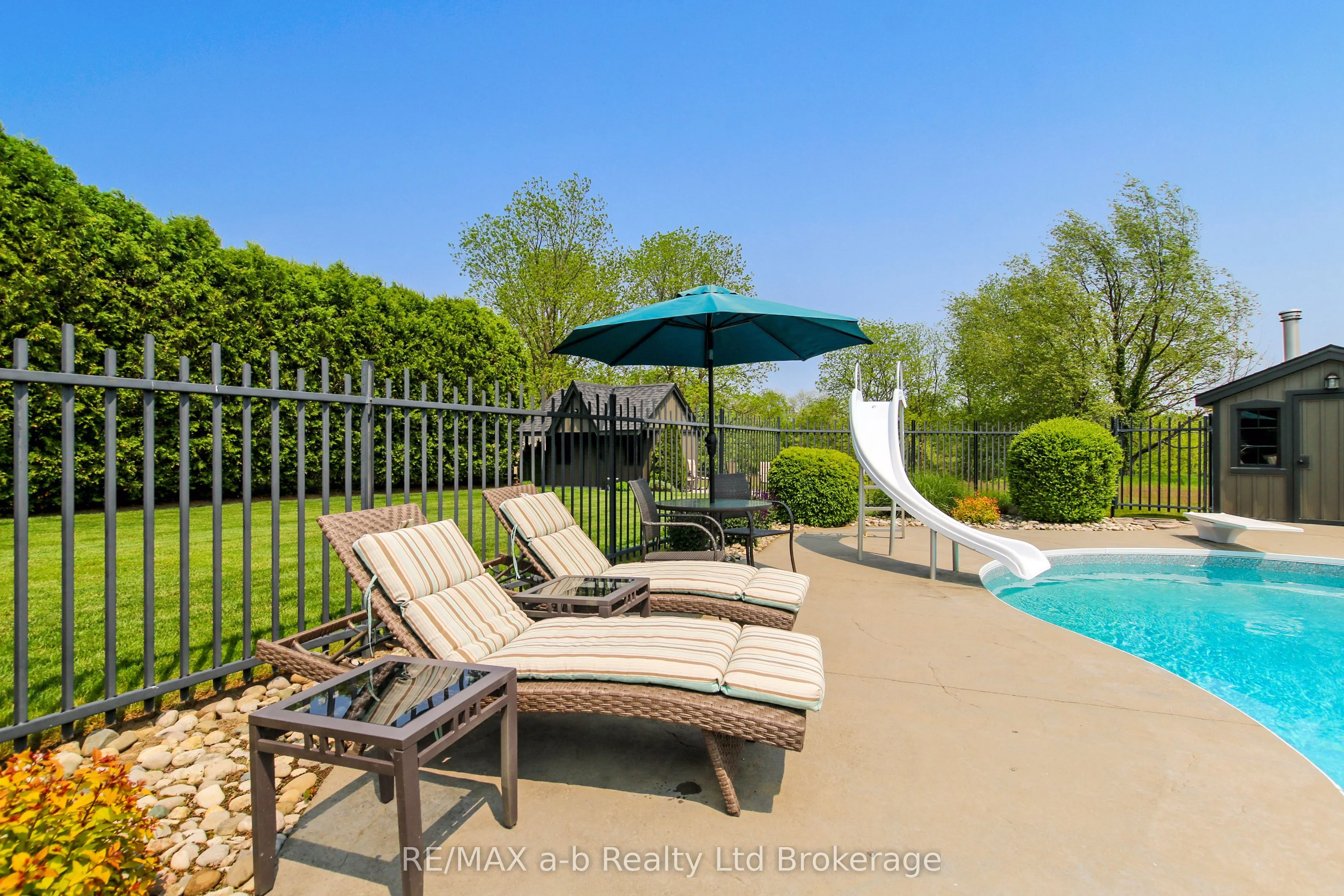 7 OTTERVIEW Drive