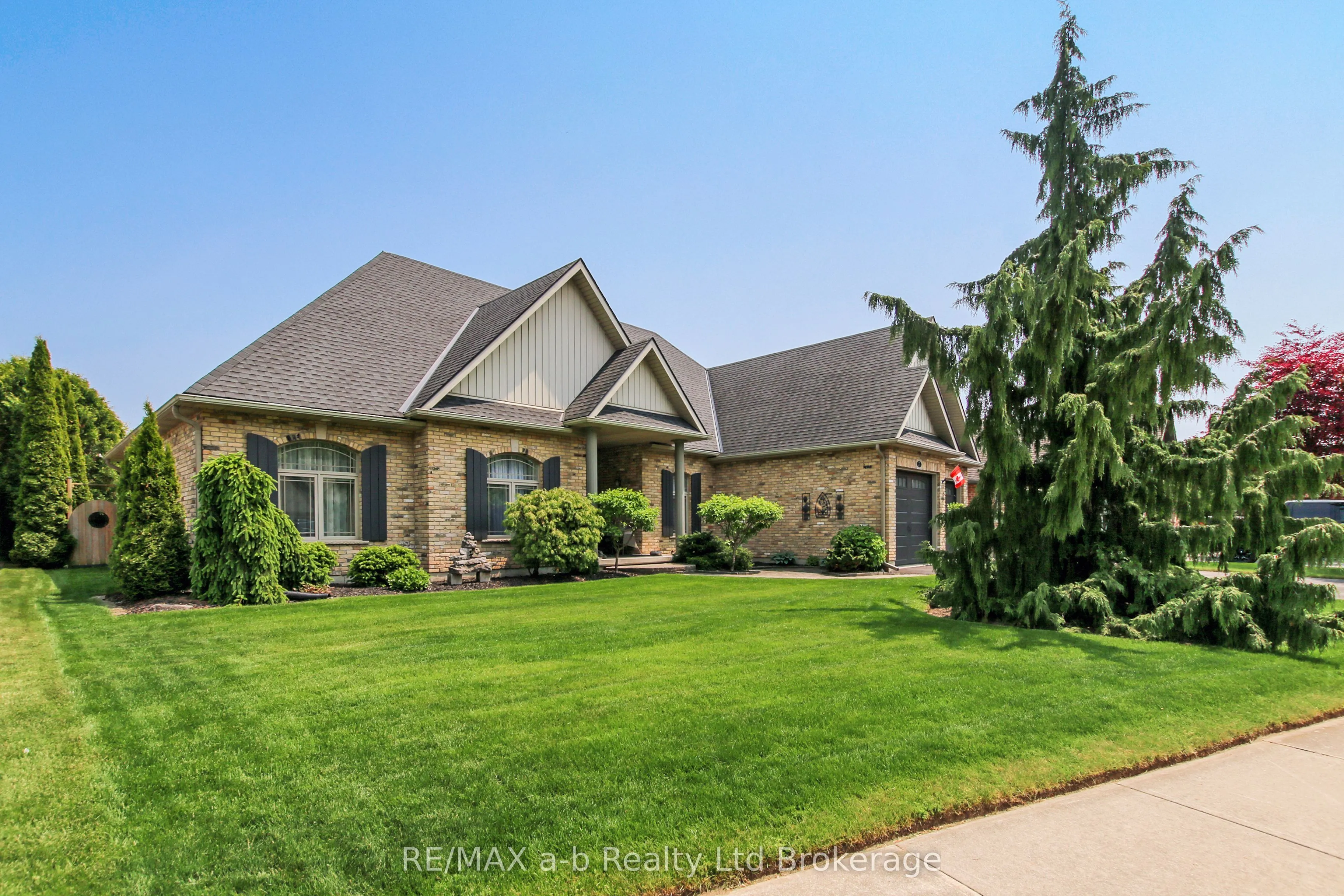 7 OTTERVIEW Drive