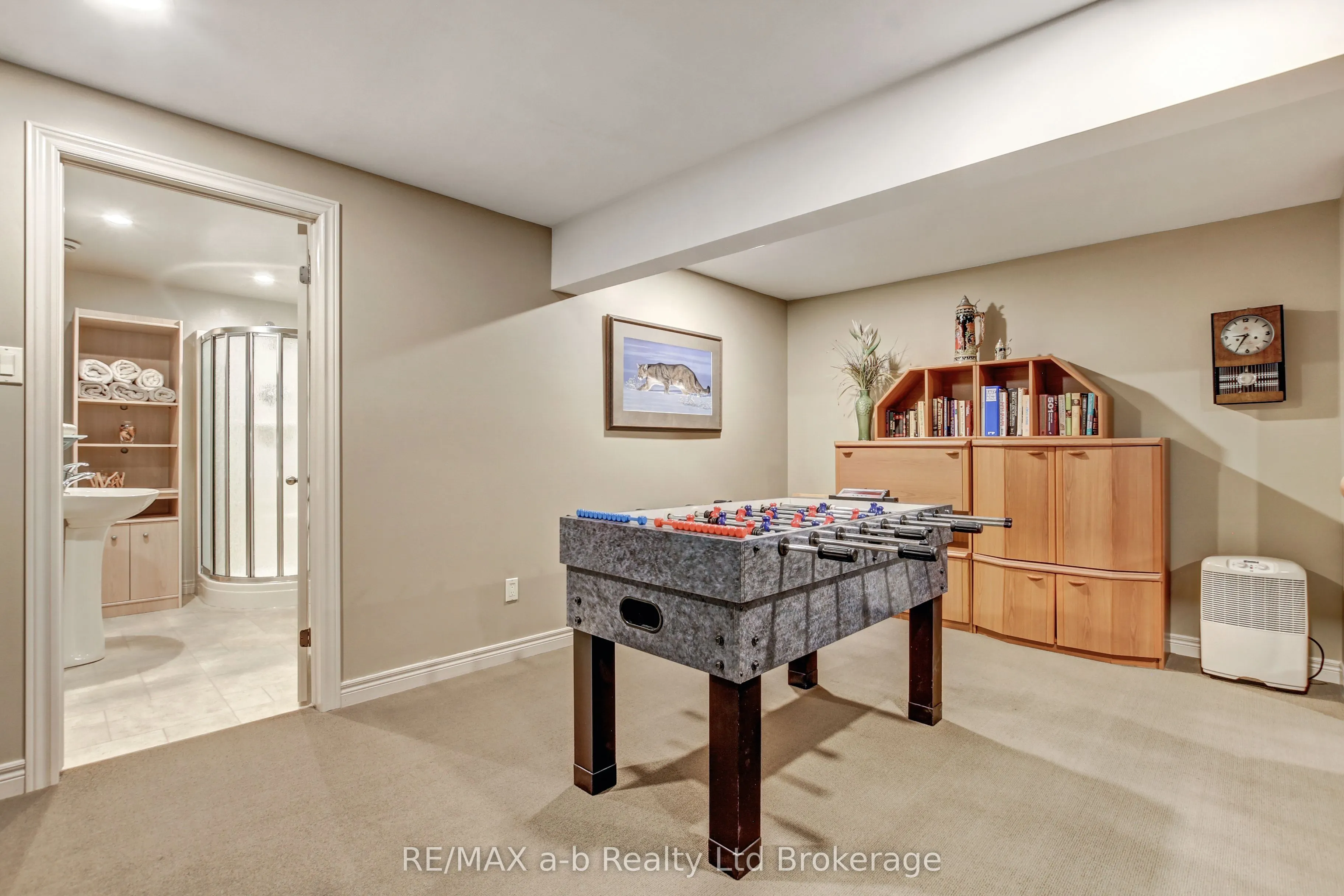 7 OTTERVIEW Drive