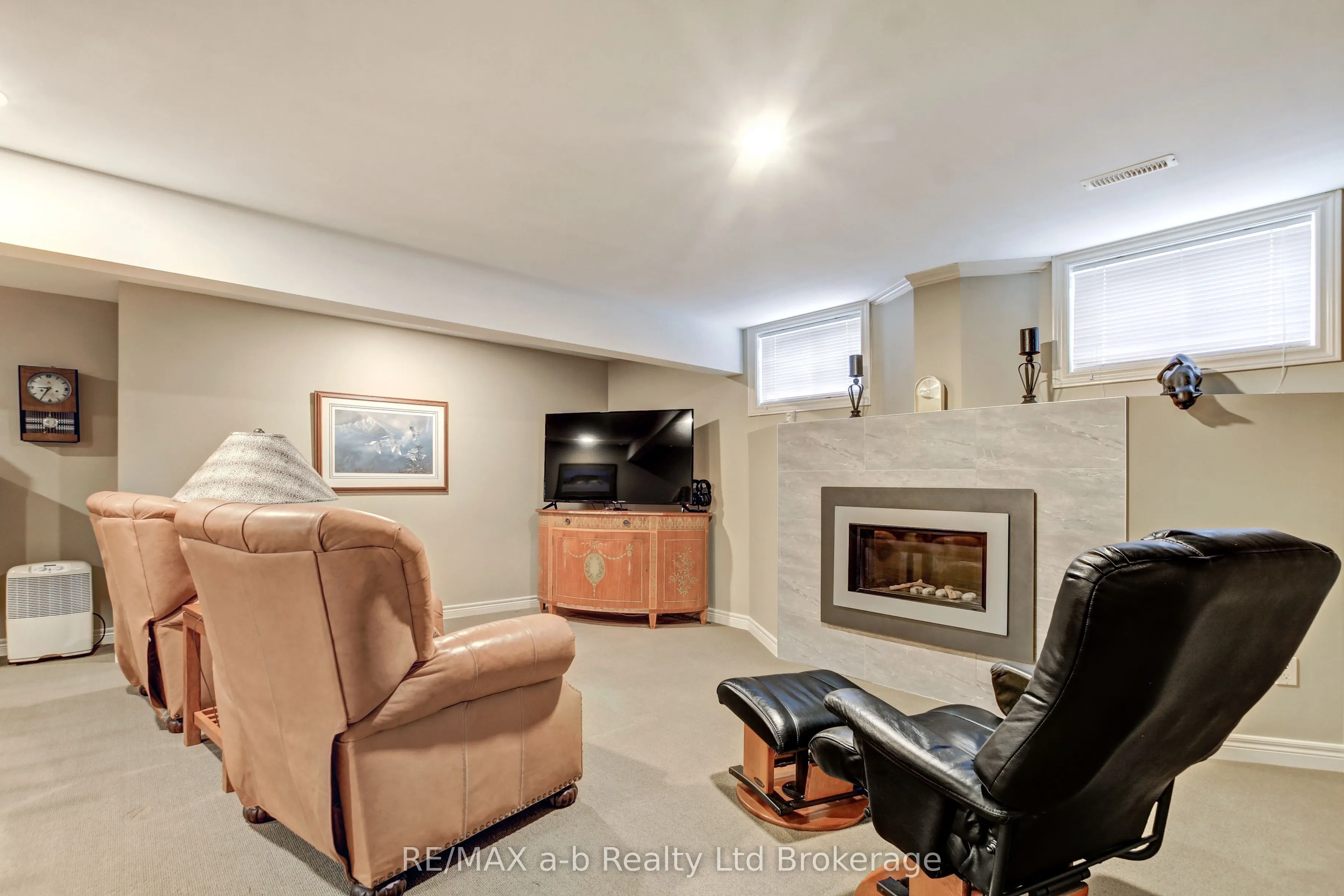7 OTTERVIEW Drive