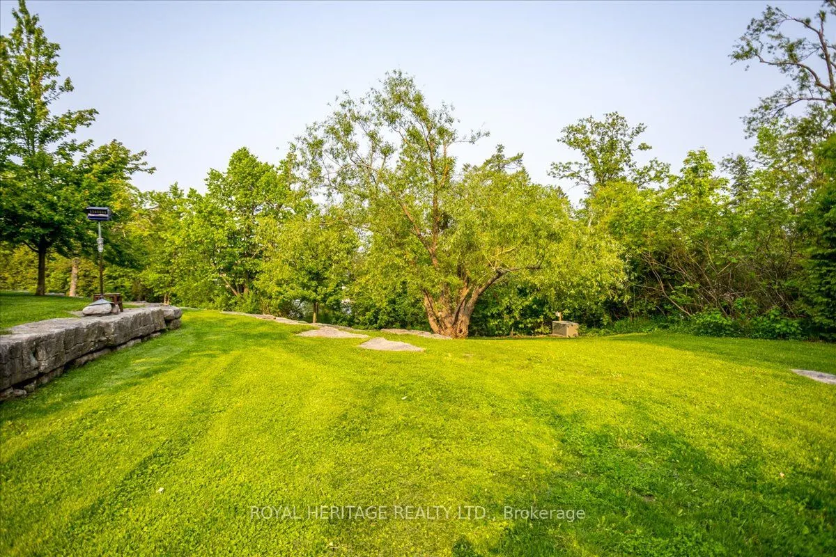 29 Lakewood Crescent #111