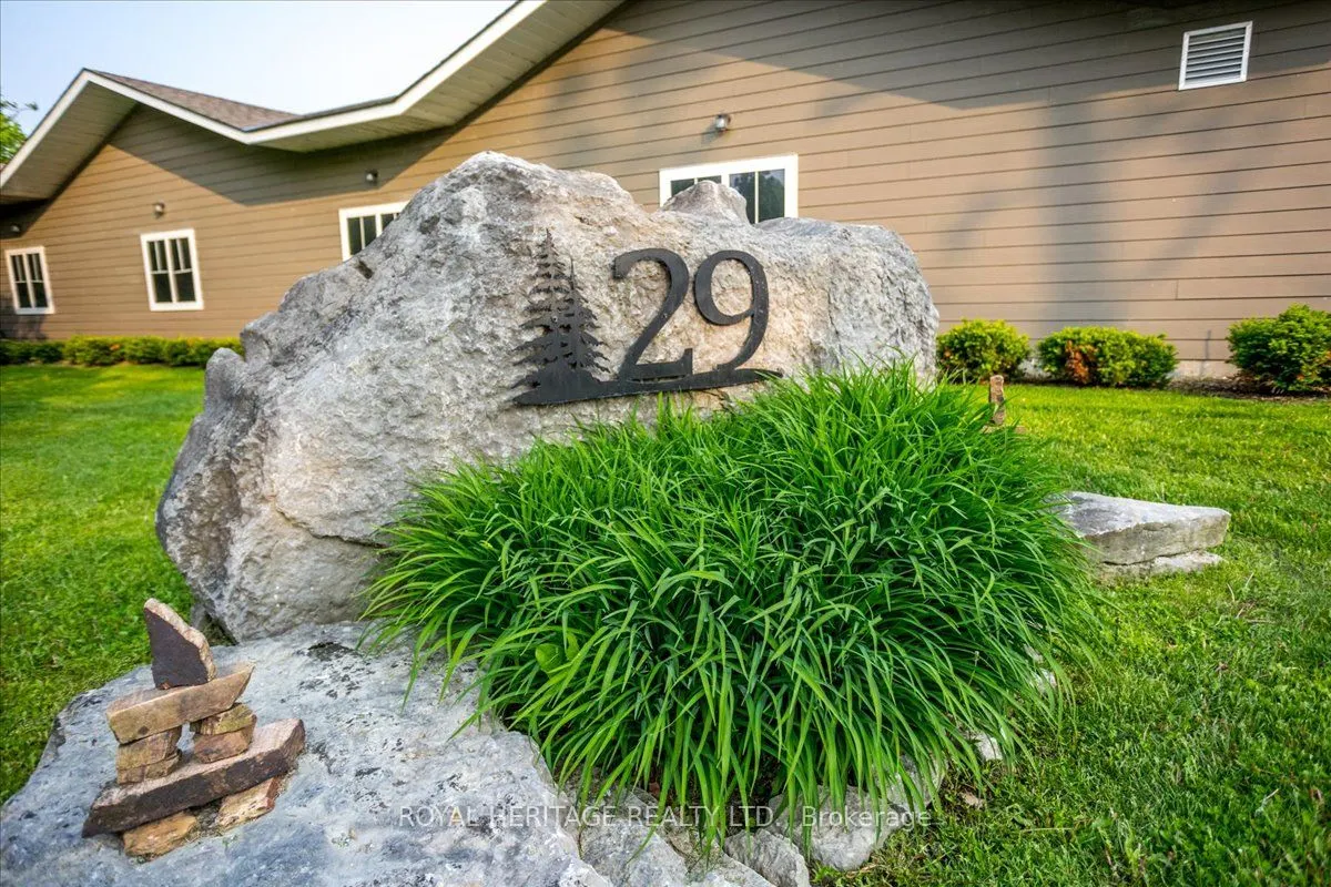 29 Lakewood Crescent #111