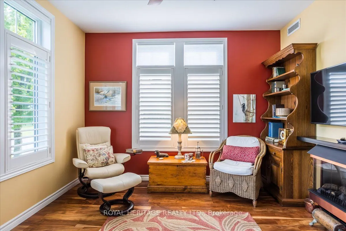 29 Lakewood Crescent #111