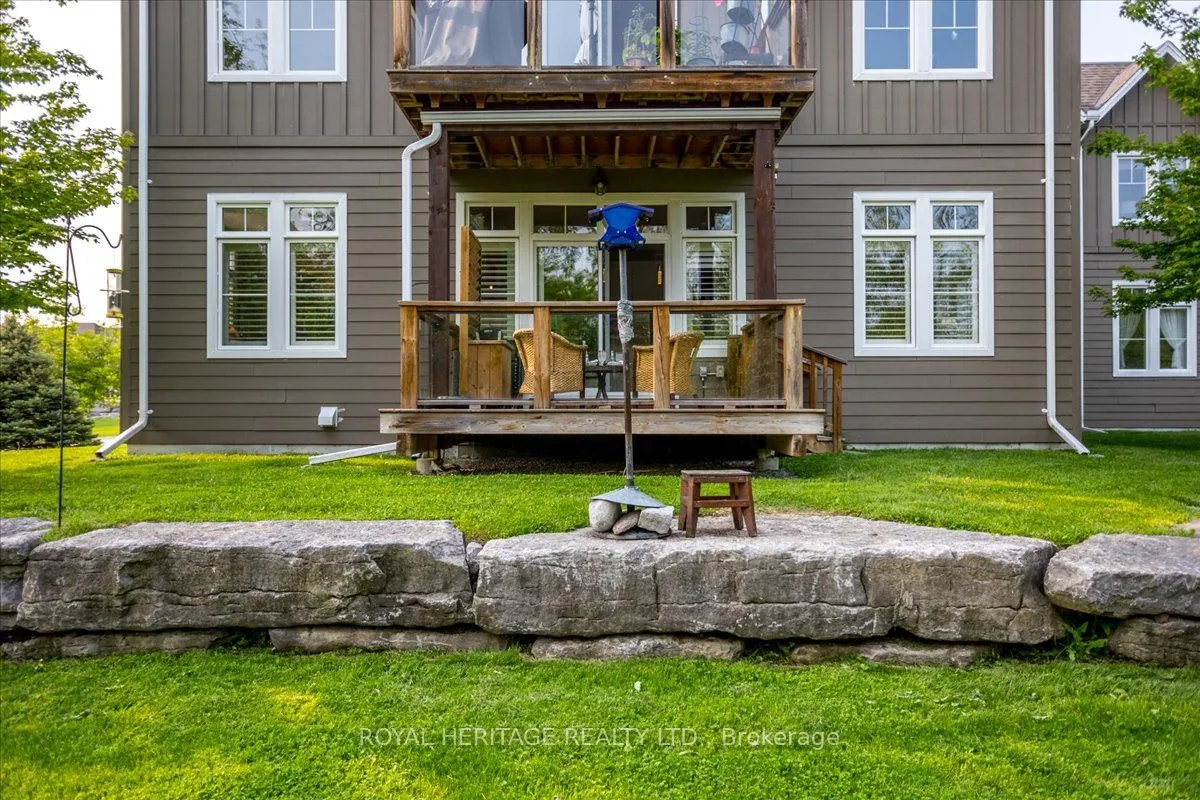 29 Lakewood Crescent #111