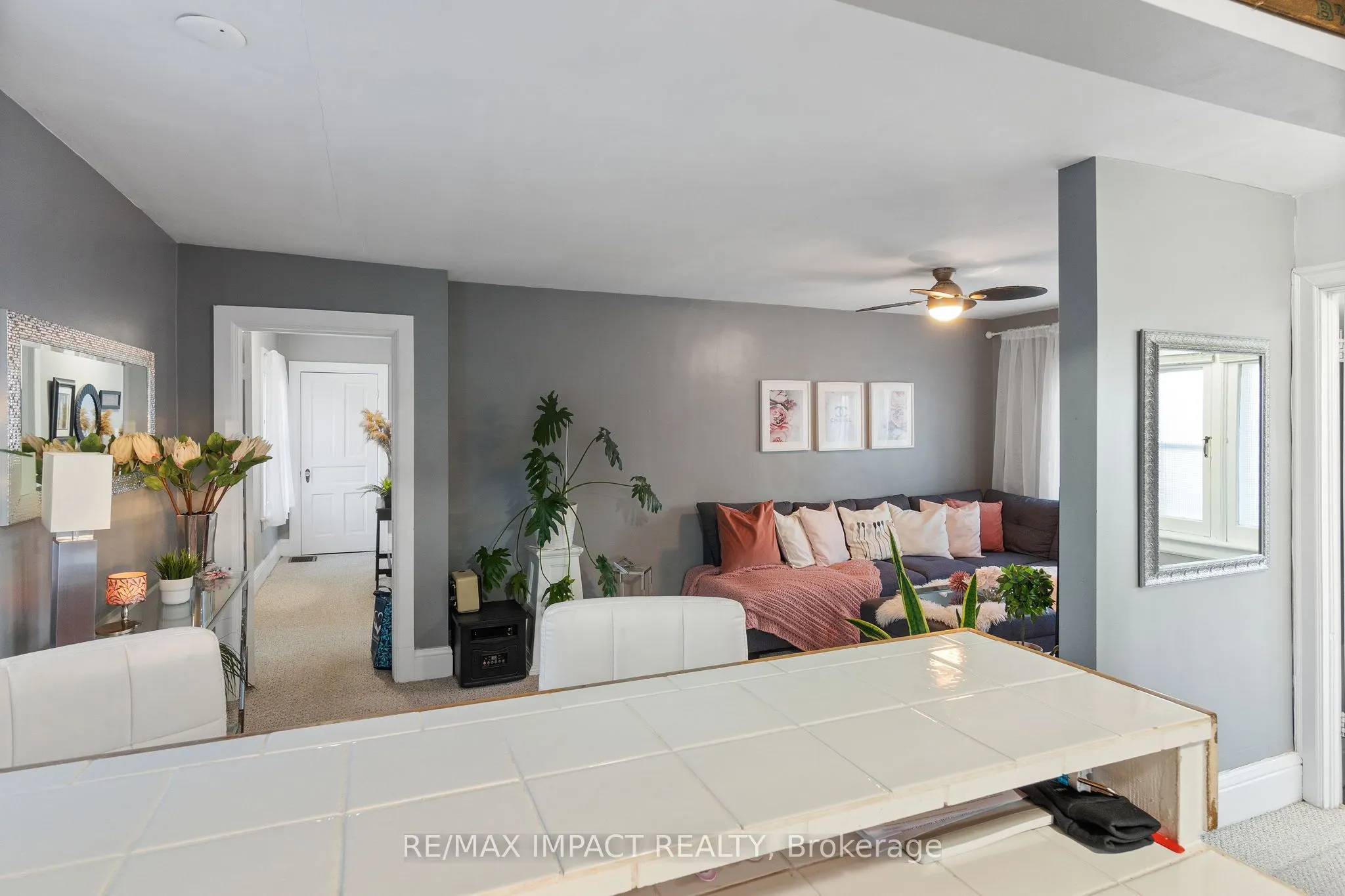 18 Spencer Street W