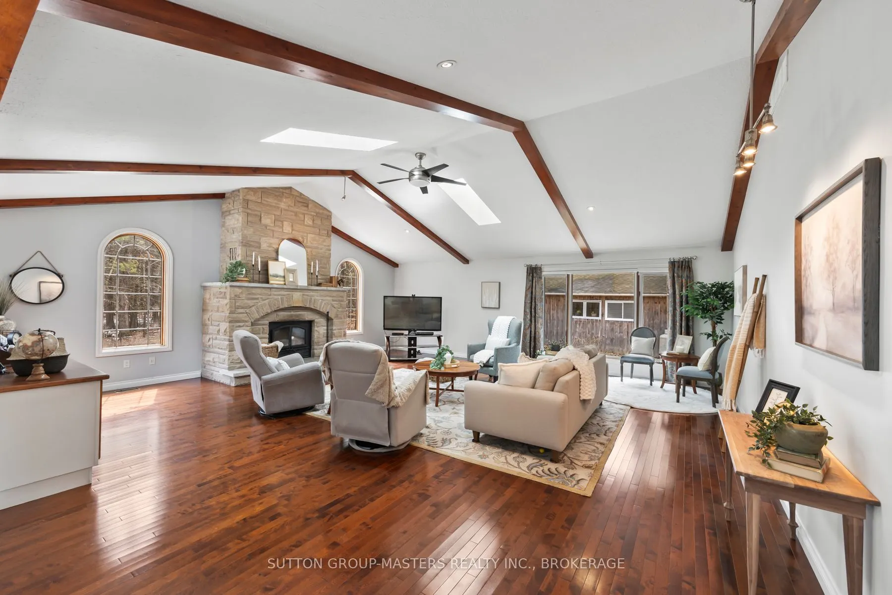 168 Escott Rockport Road