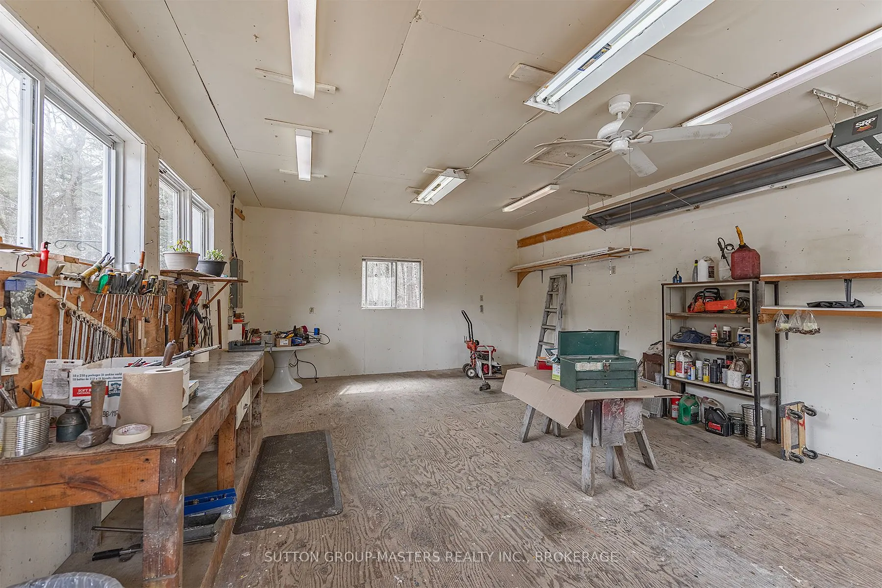 168 Escott Rockport Road