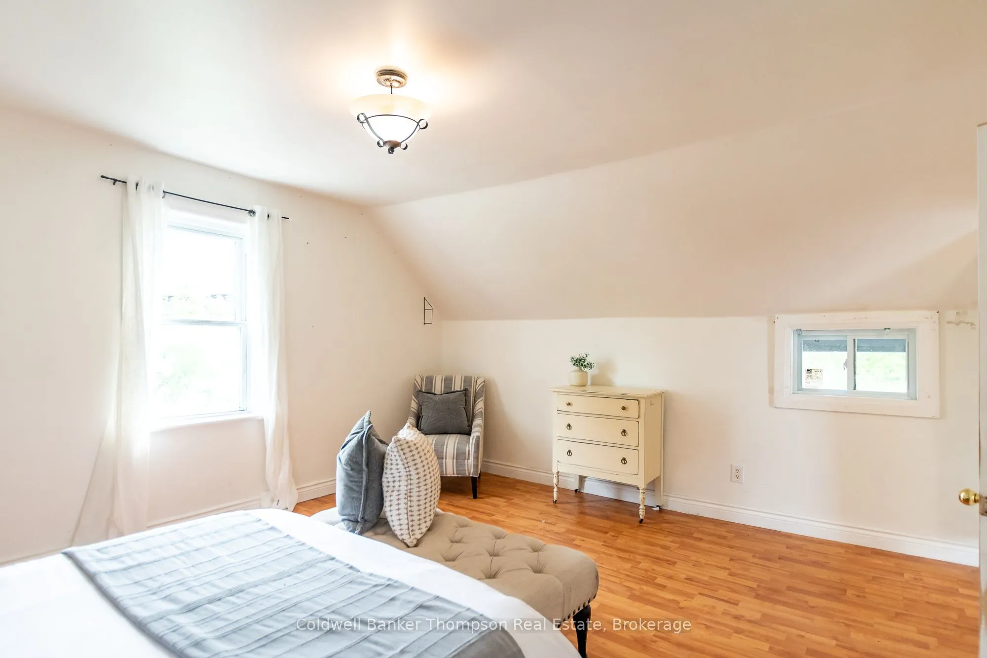 112 Ryerson Crescent