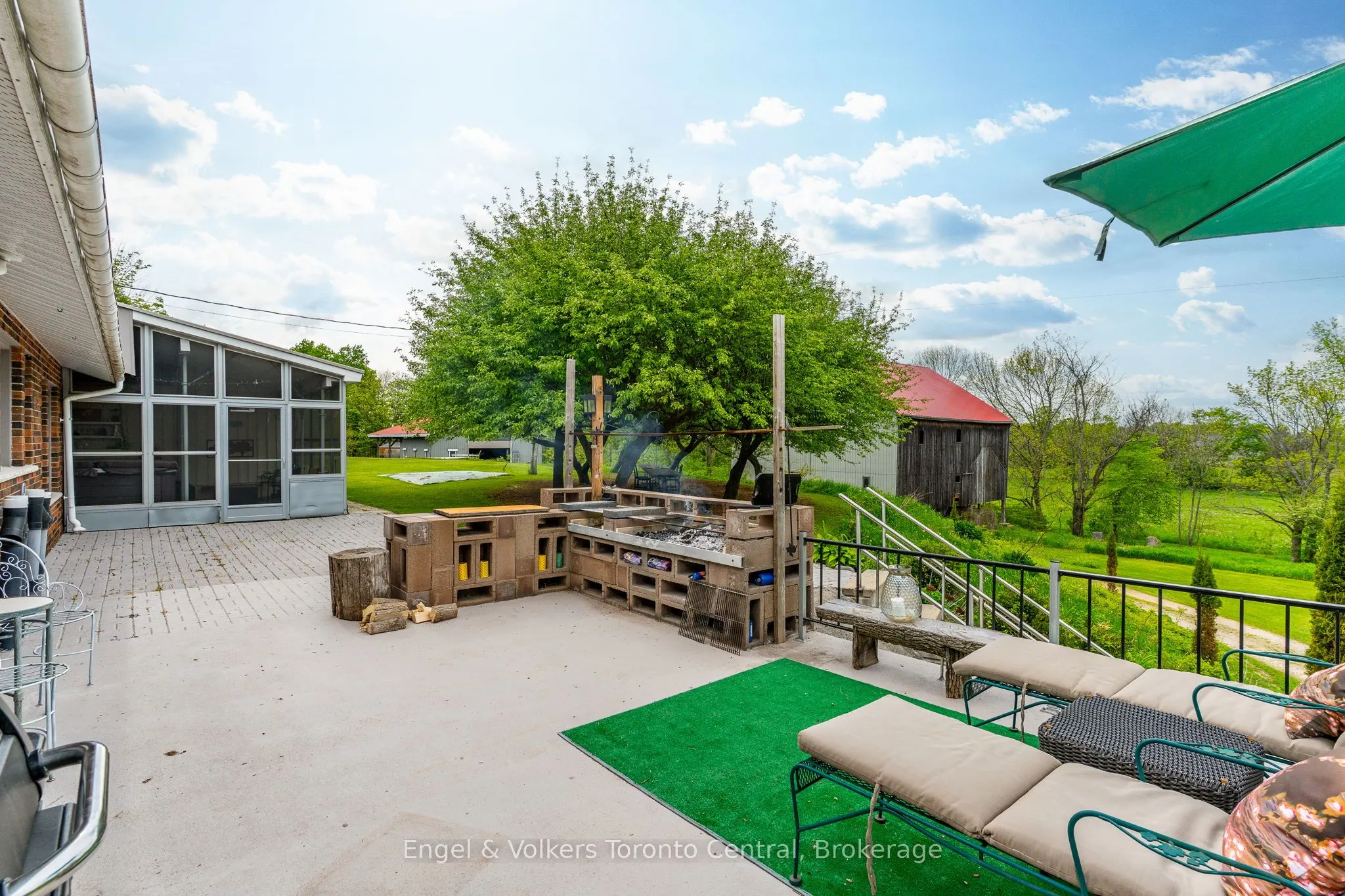 215588 CONCESSION 4