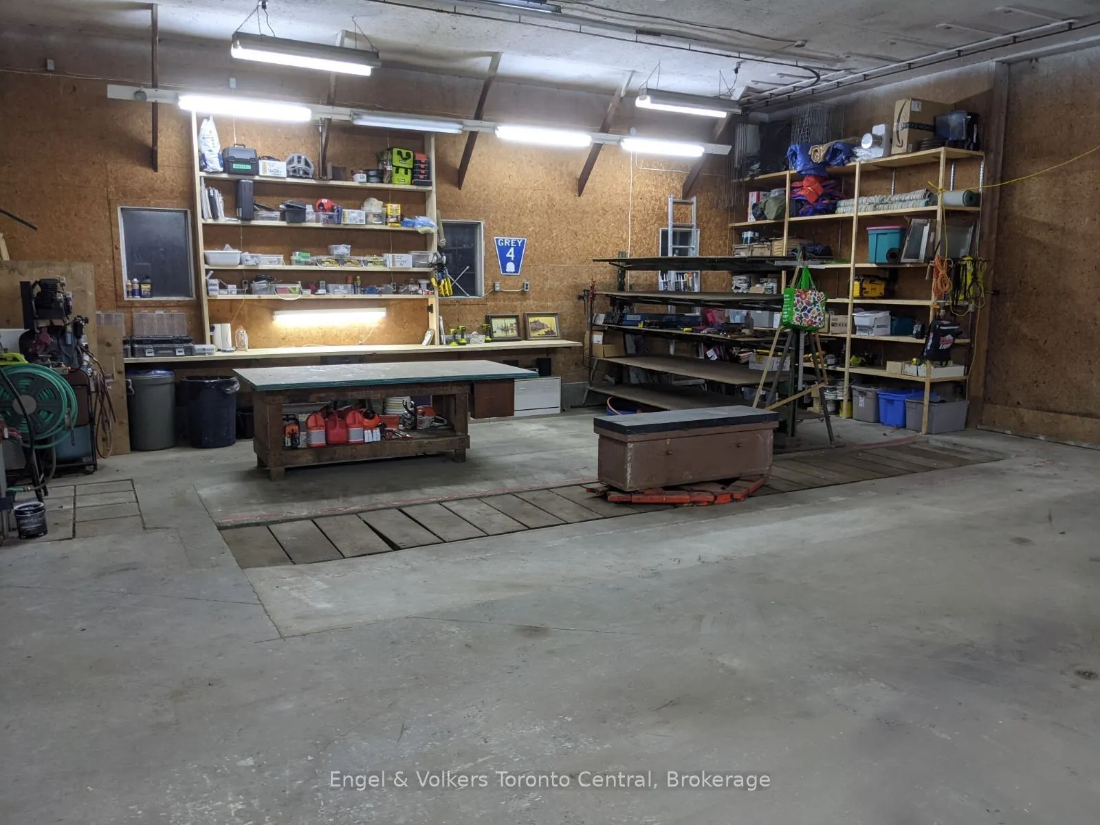 215588 CONCESSION 4