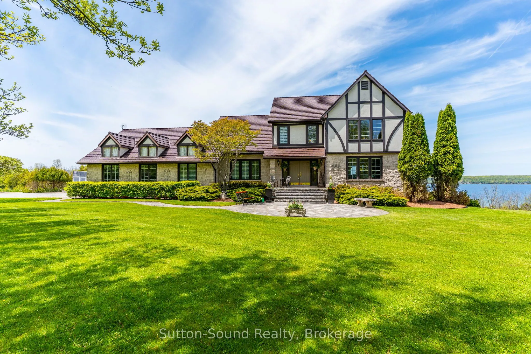 502121 Grey 1 Road