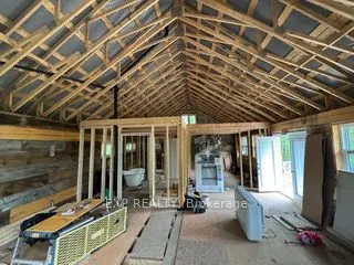 1703 Matawatchan Road N