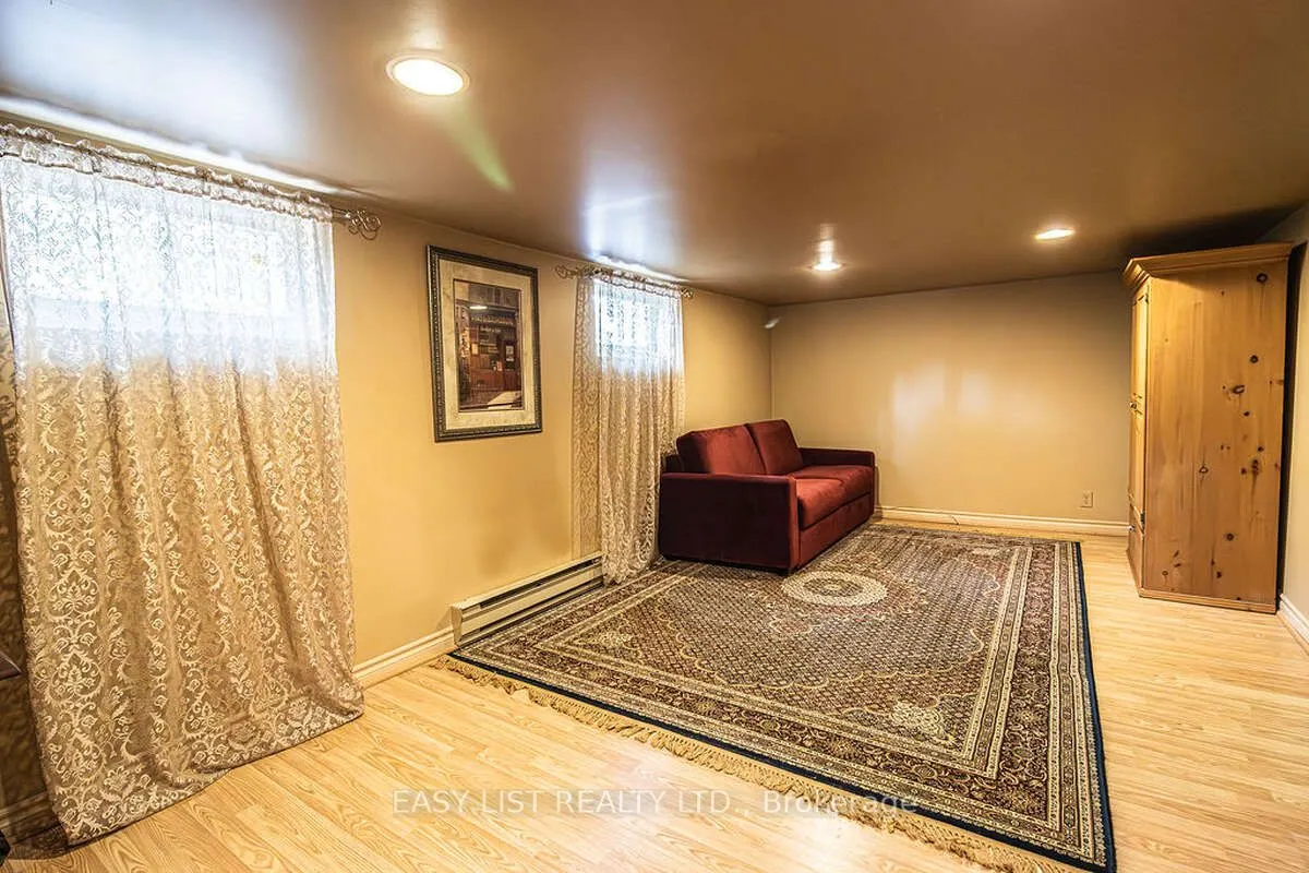 240 Prado Place