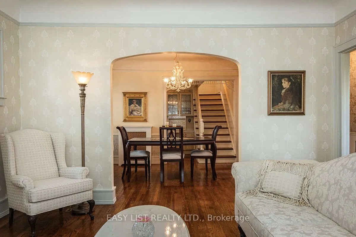 240 Prado Place