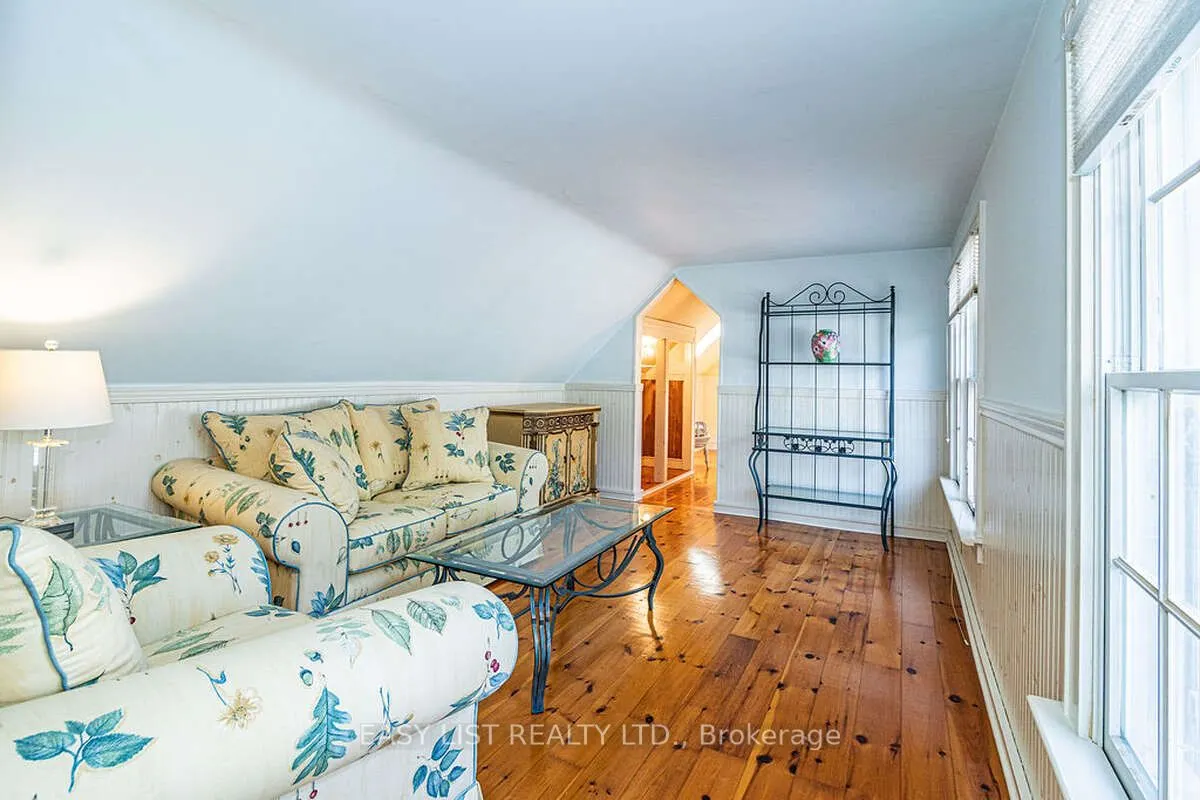 240 Prado Place