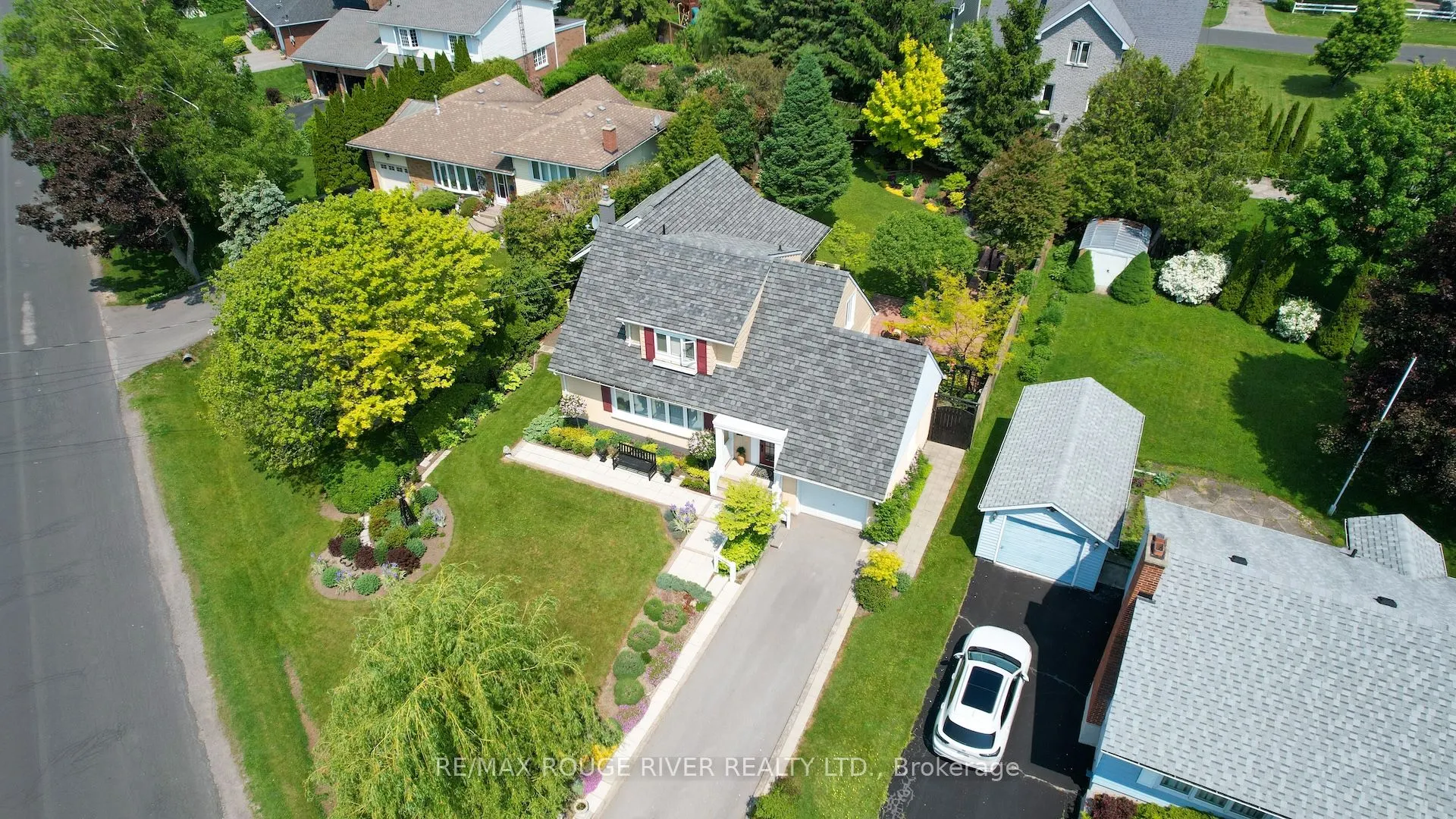 546 Lakeshore Road