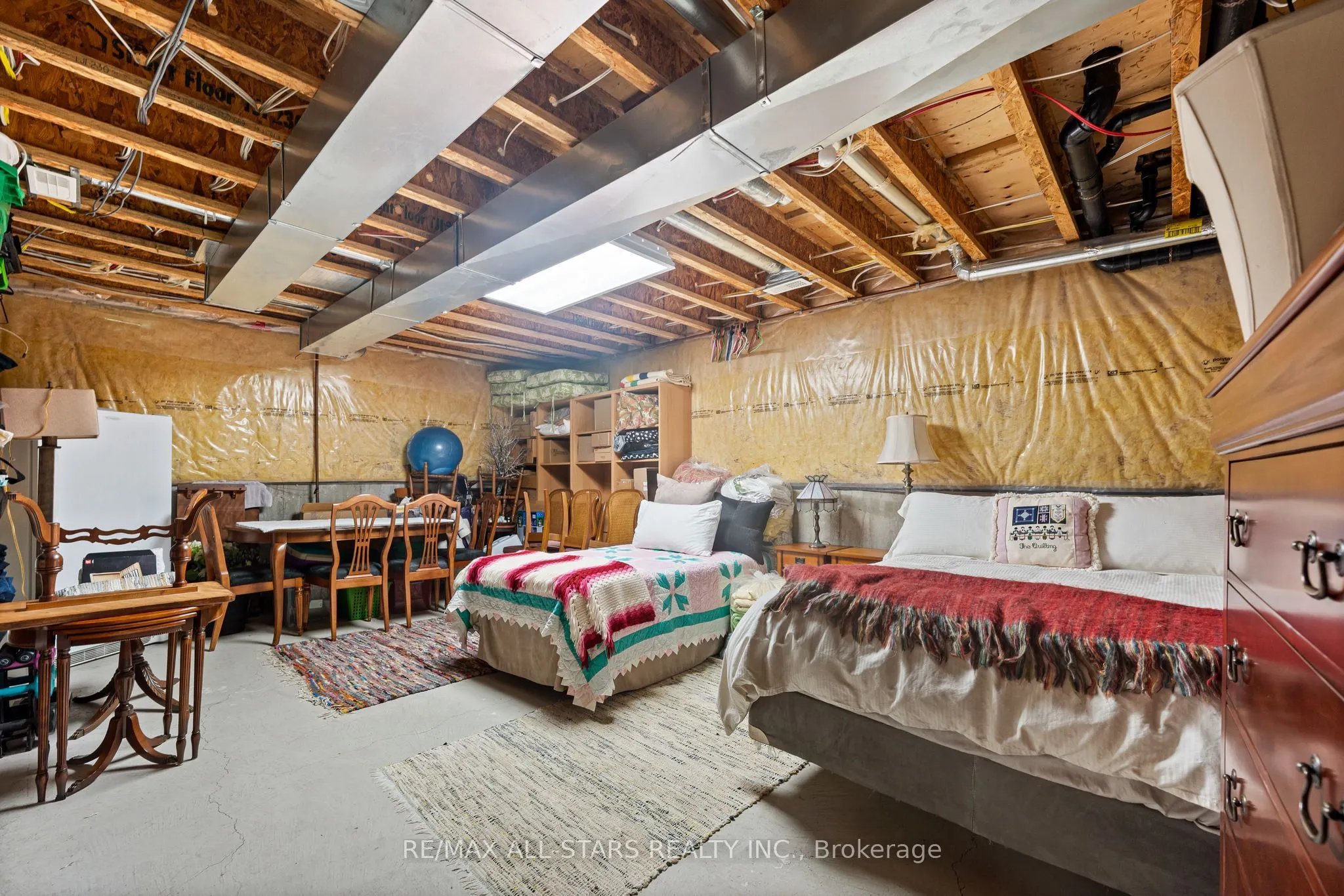 84A Francis Street E