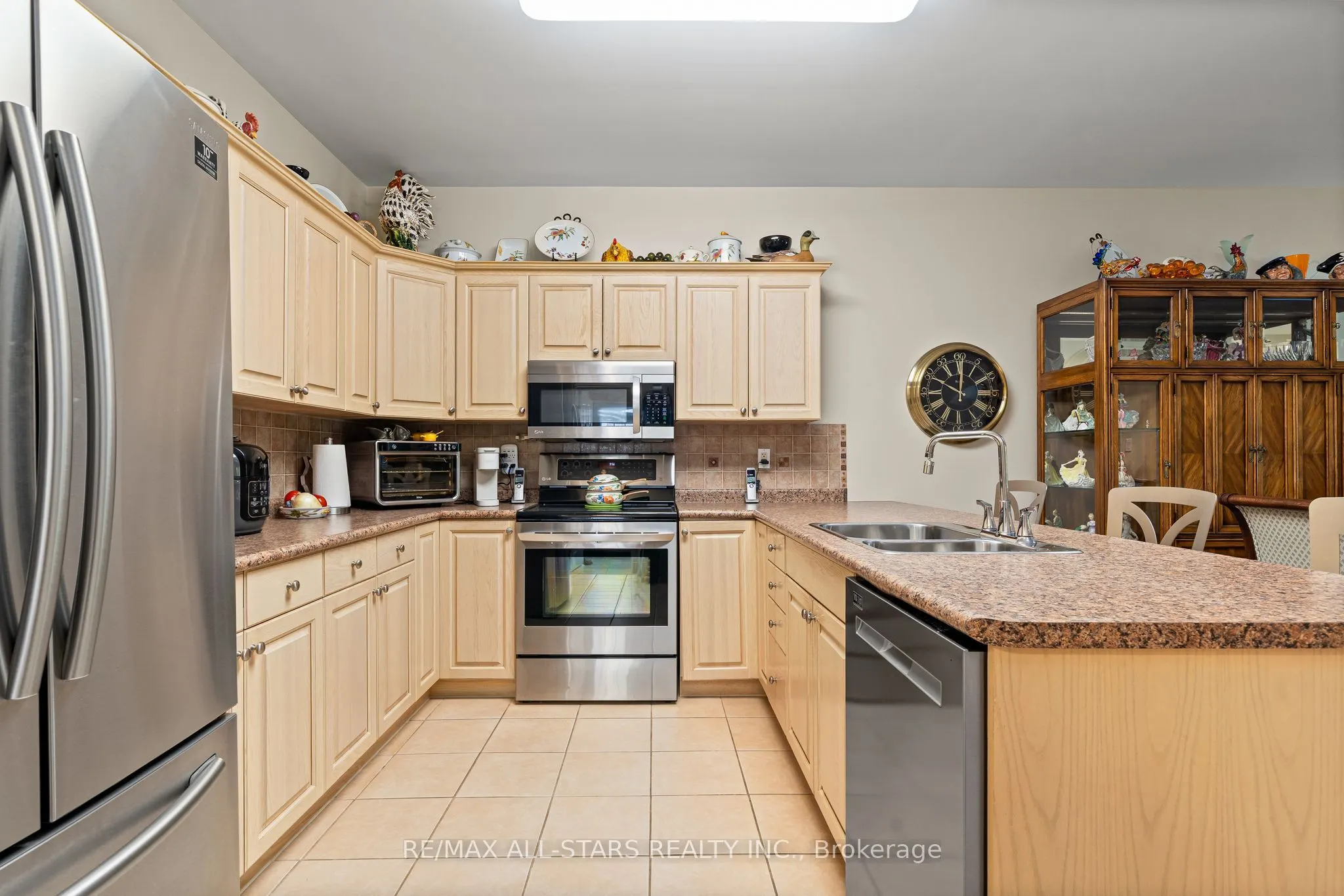 84A Francis Street E