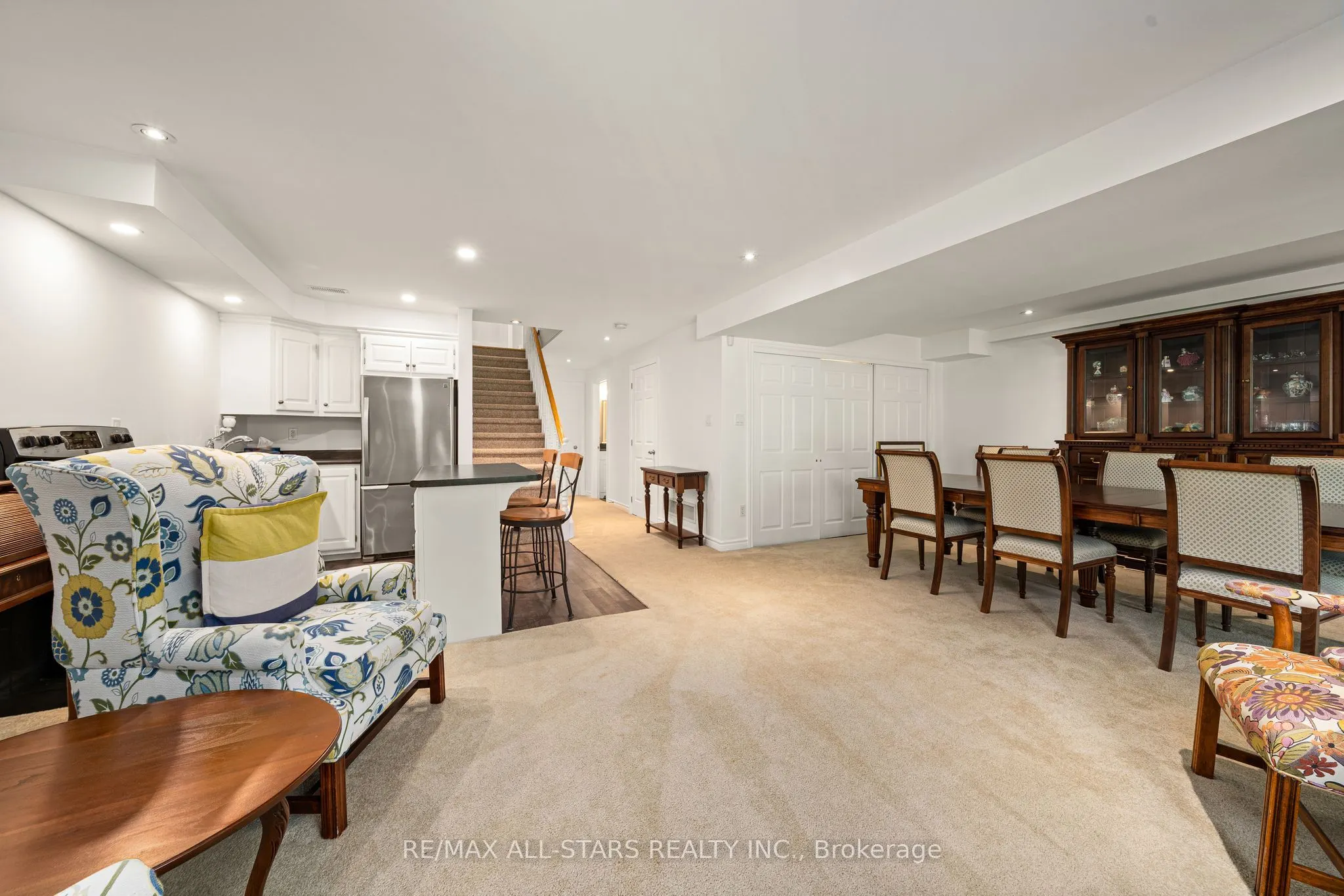 84A Francis Street E
