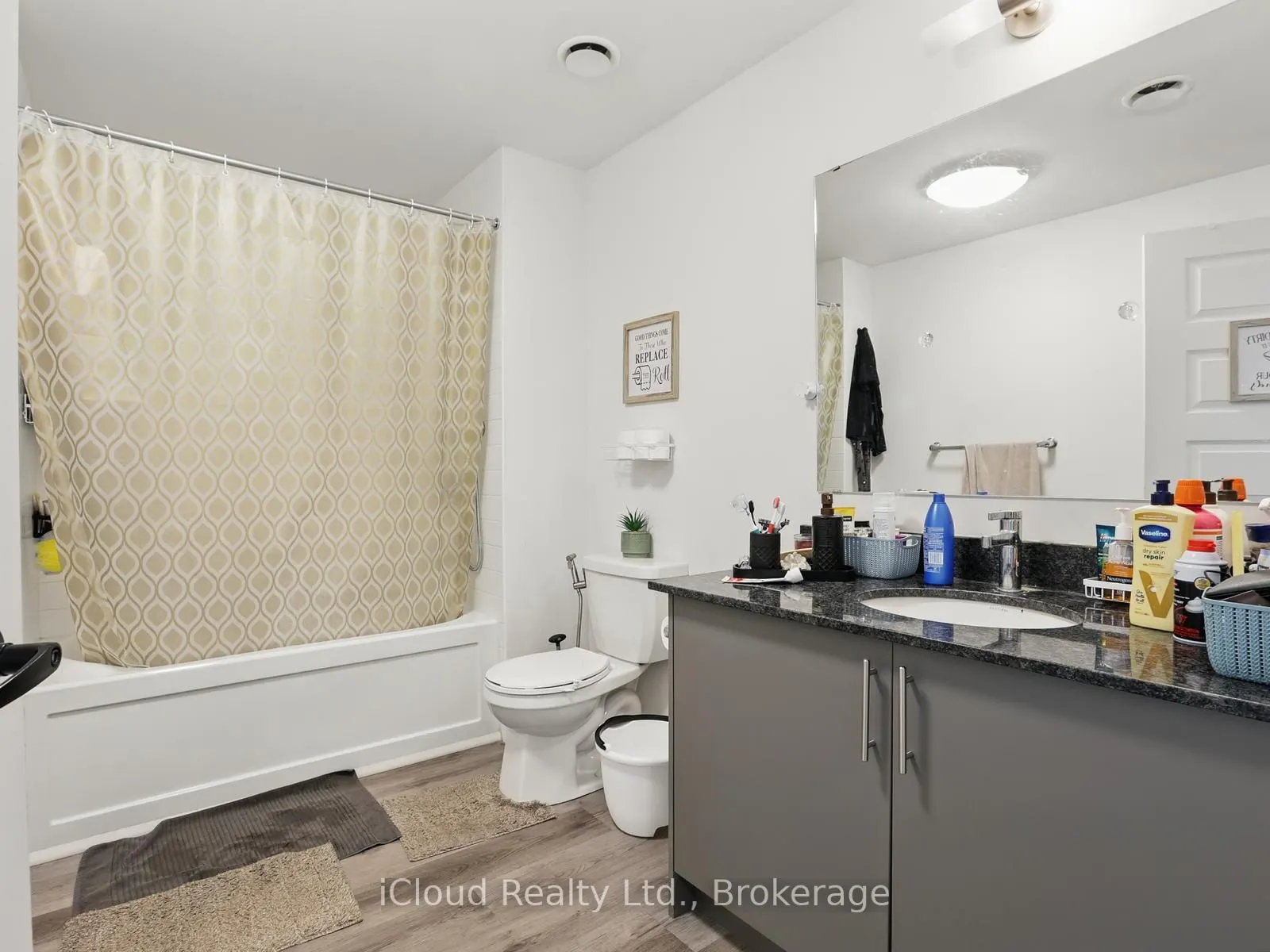 103 Roger Street, #411
