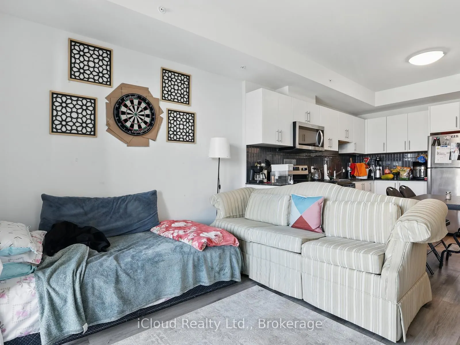 103 Roger Street, #411