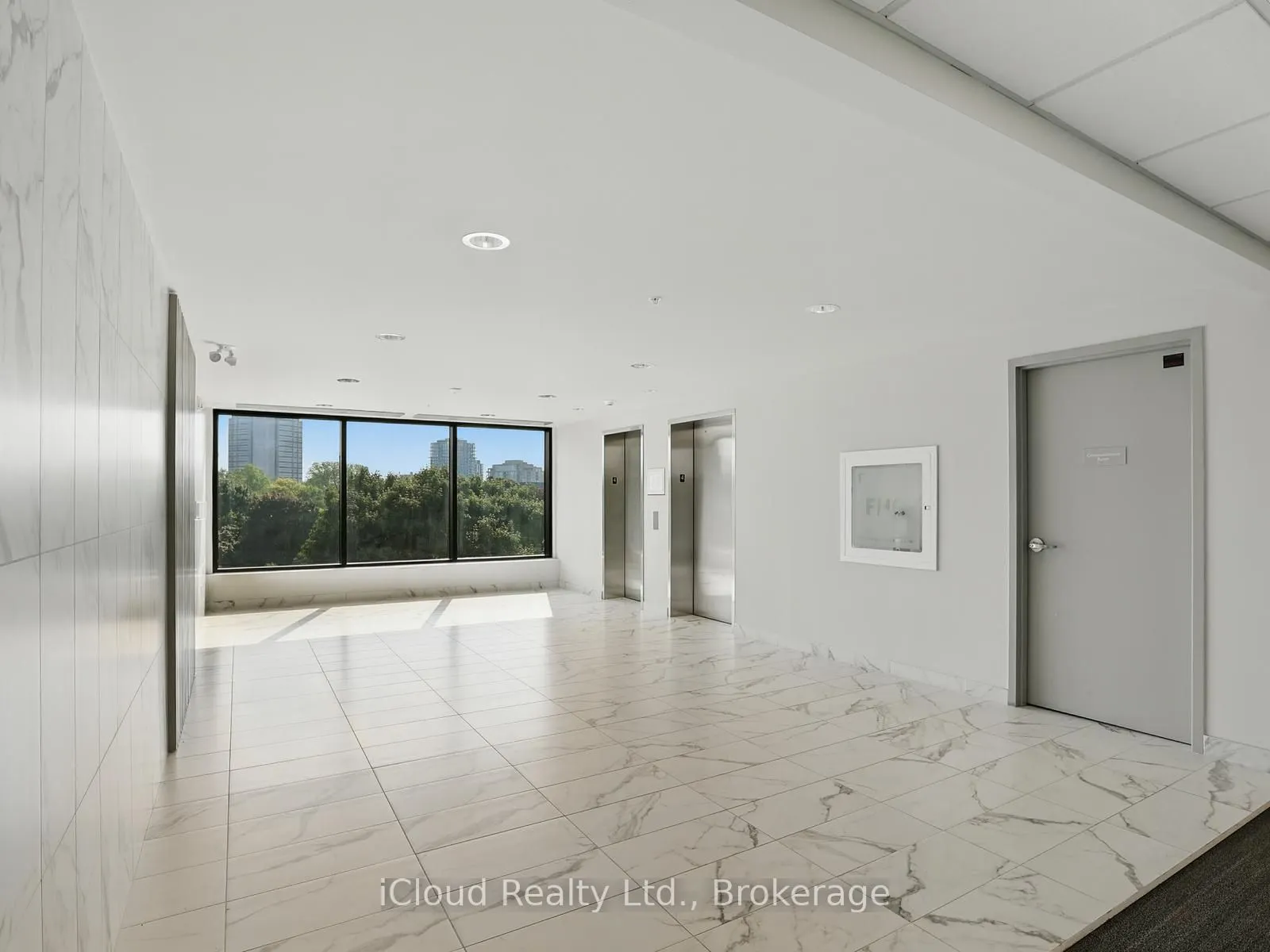 103 Roger Street, #411