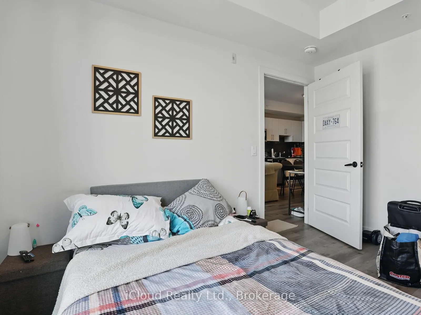 103 Roger Street, #411