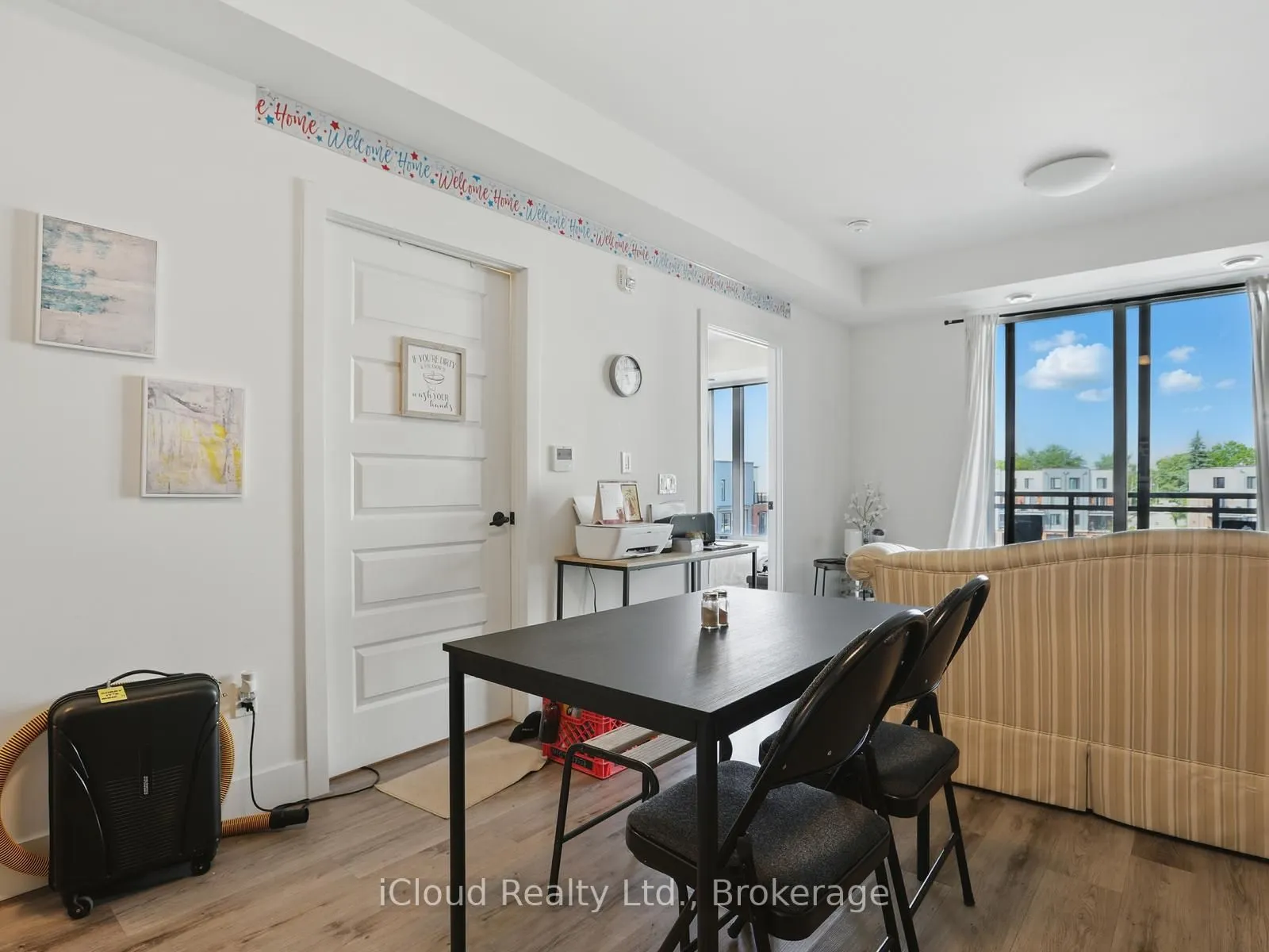 103 Roger Street, #411