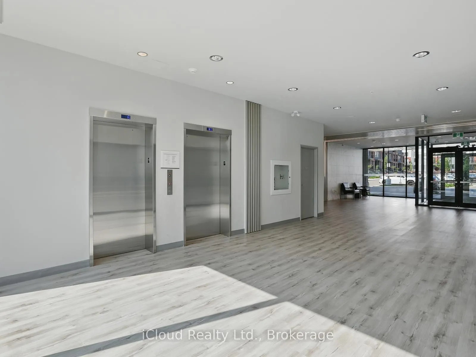 103 Roger Street, #411