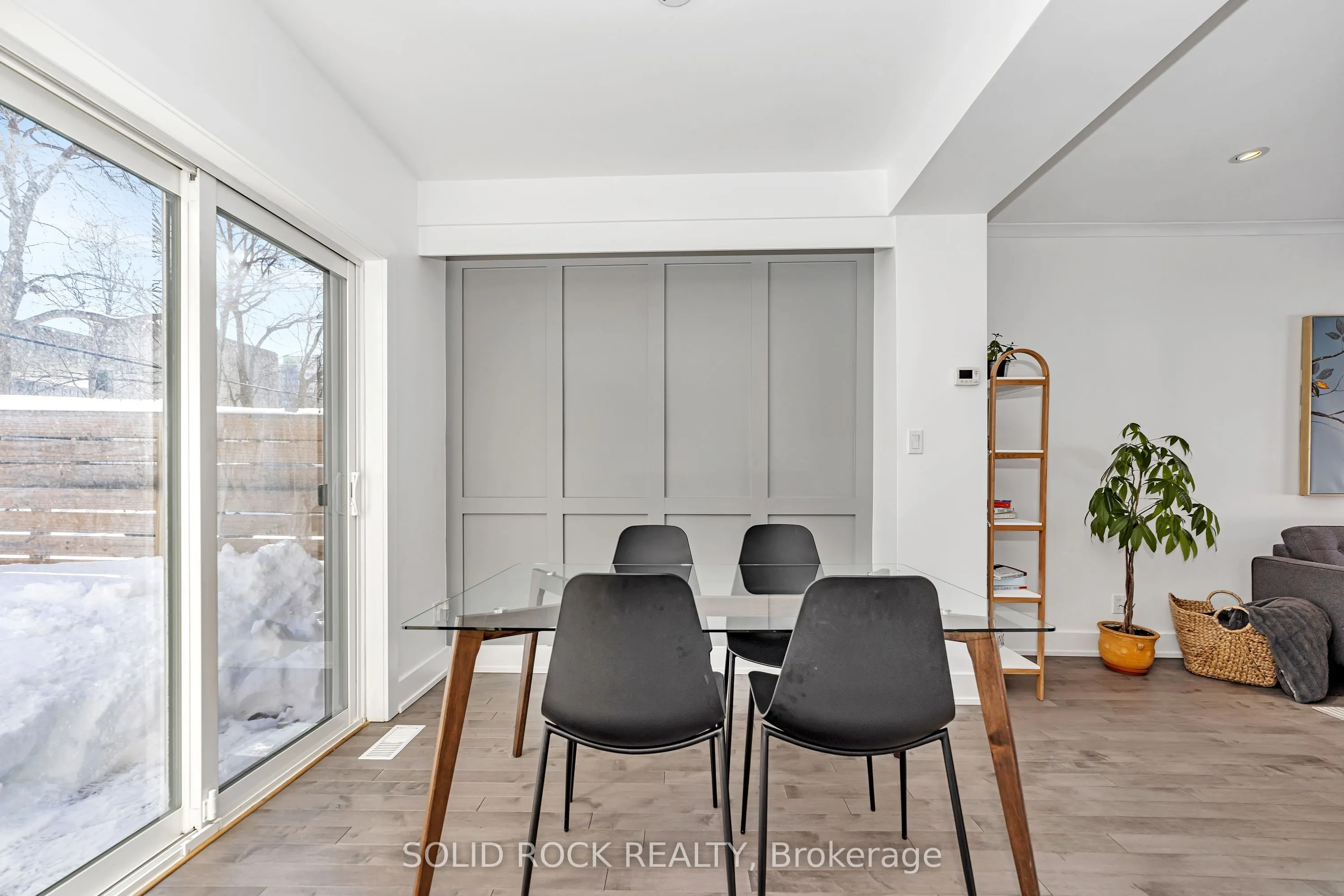 292 Currell Avenue