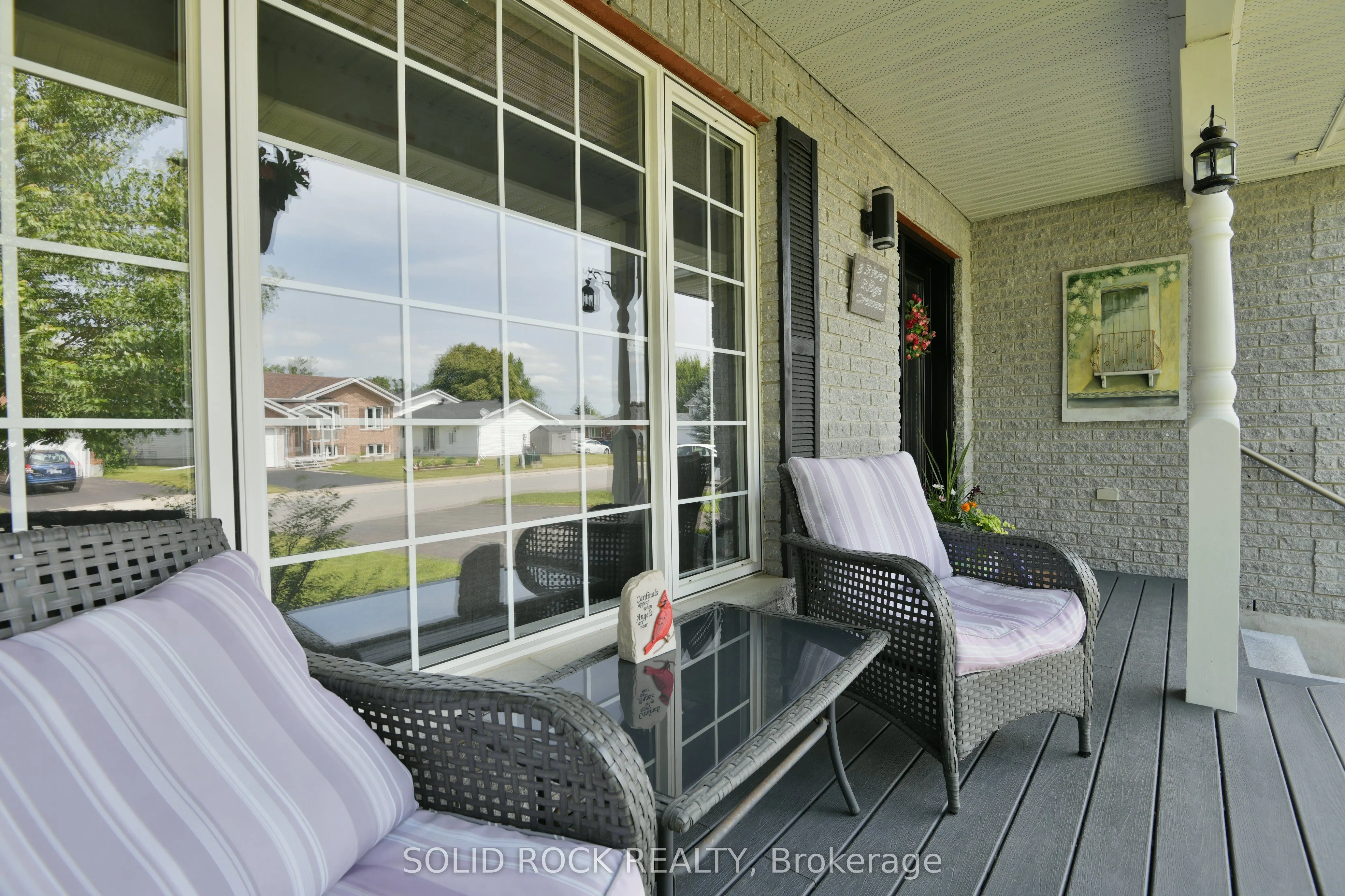 3 River Ridge Crescent