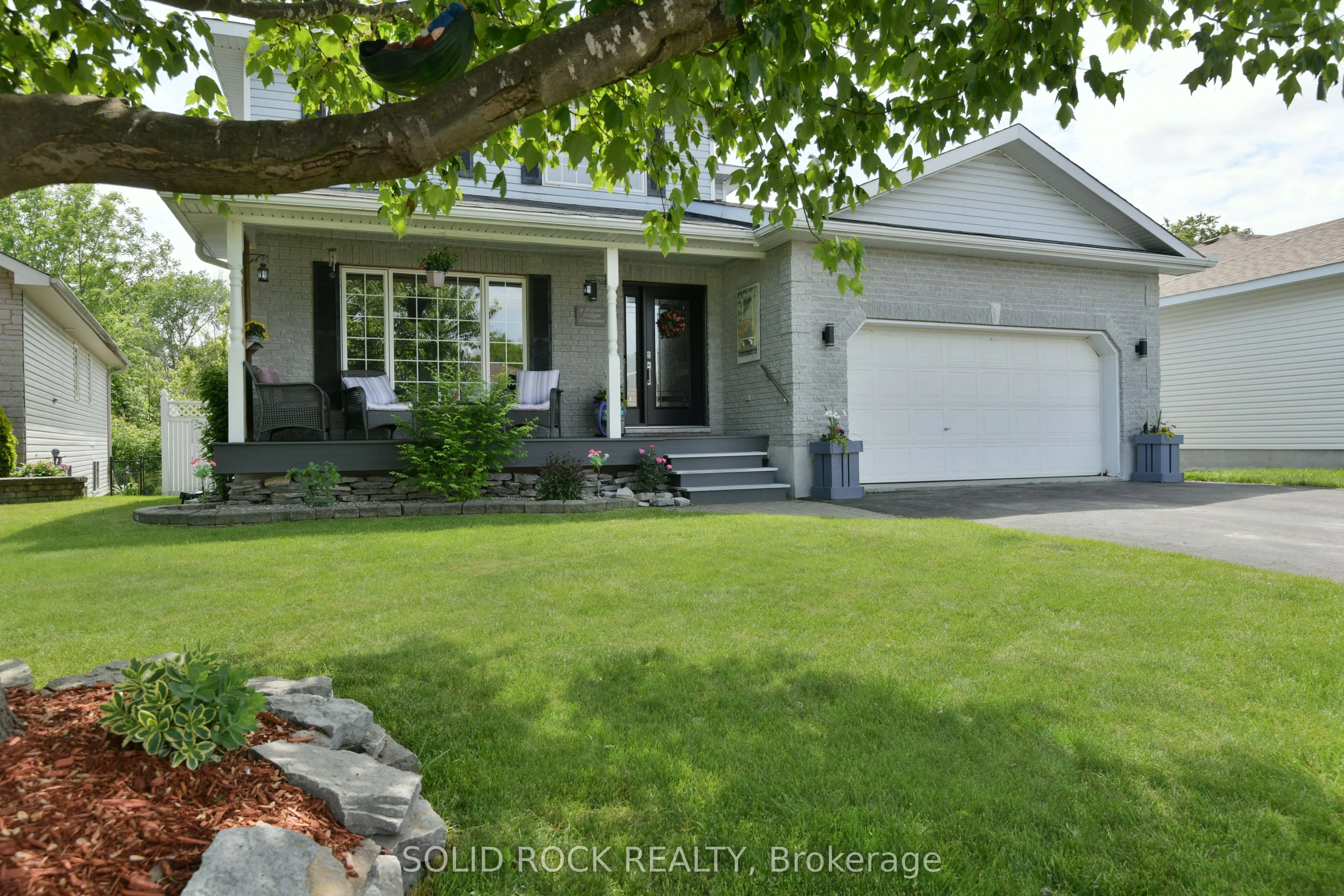 3 River Ridge Crescent
