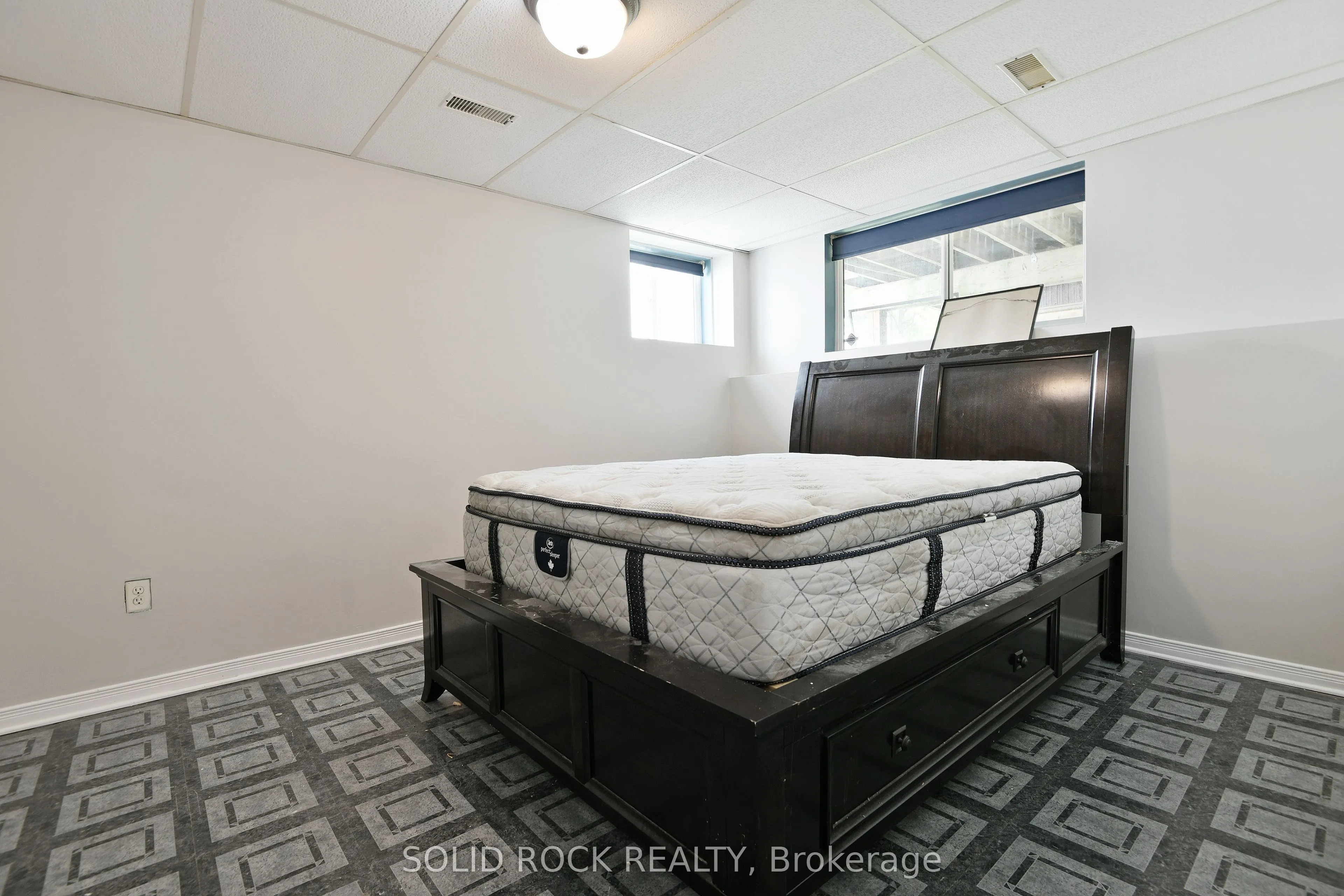 3 River Ridge Crescent